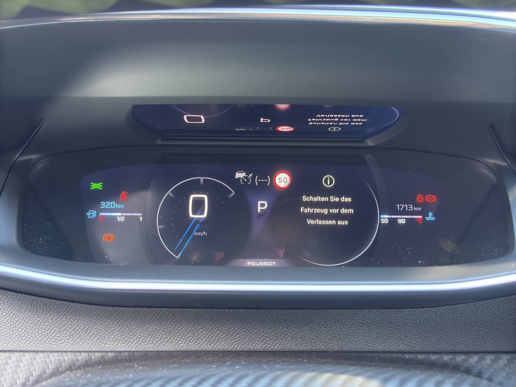 PEUGEOT 208 1.2 Hybrid 145 GT-image-10