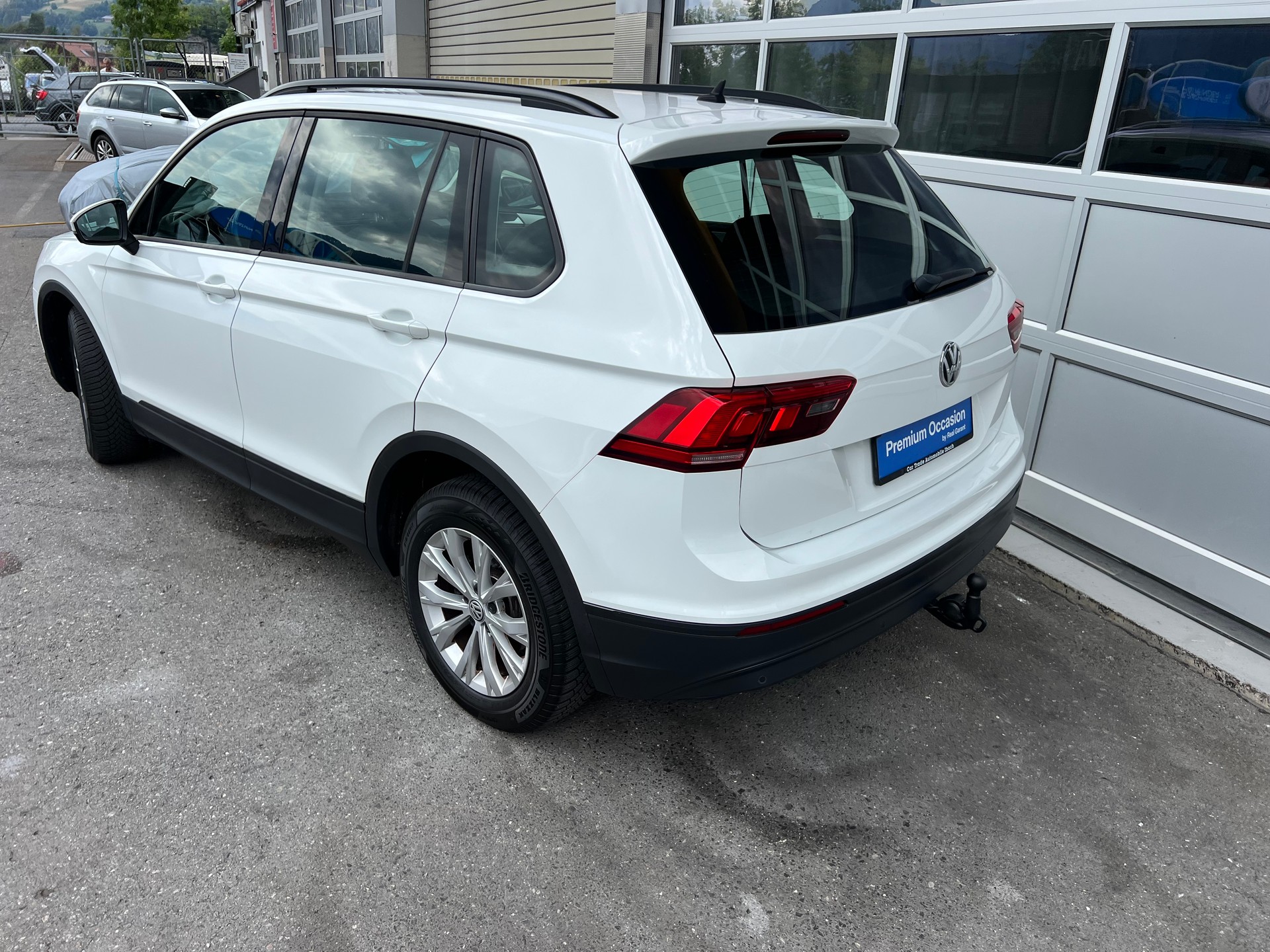 VW Tiguan 2.0 TDI Comfortline 4x4 DSG ** Navigation * Anhängerkupplung 2500 Kg. * frisch ab MFK * 1 Jahr Garantie möglich **-image-5