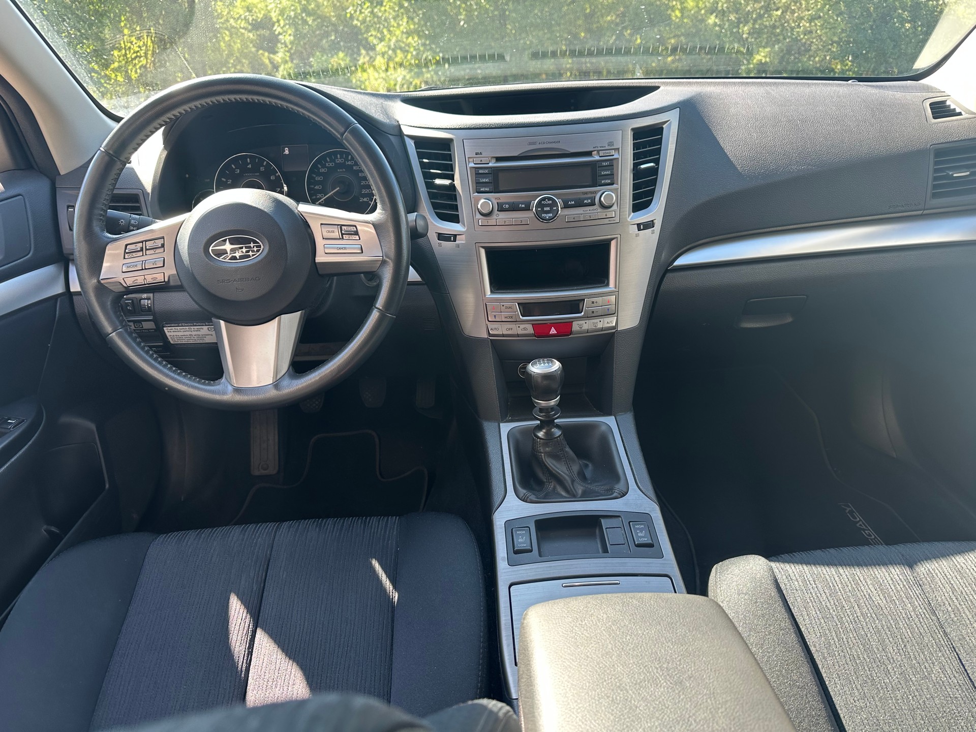 SUBARU Legacy 2.0i Swiss AWD-image-5