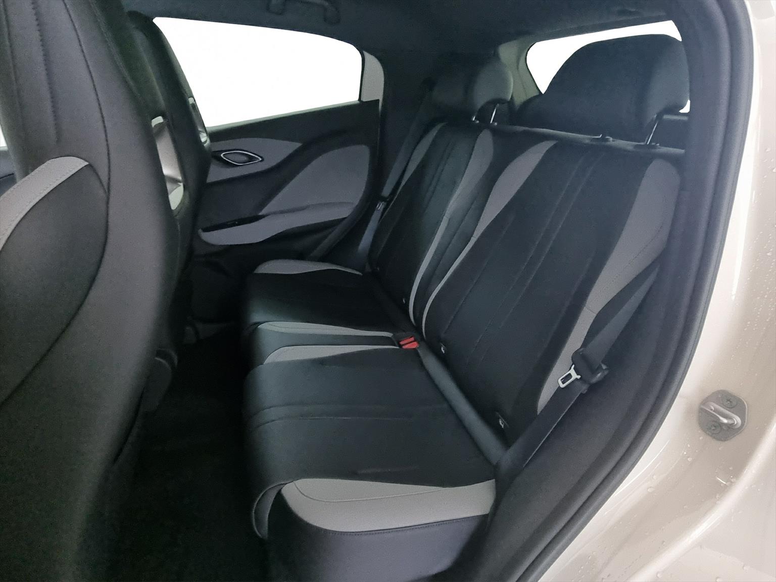 BYD Dolphin Surf 43kWh Comfort-image-6