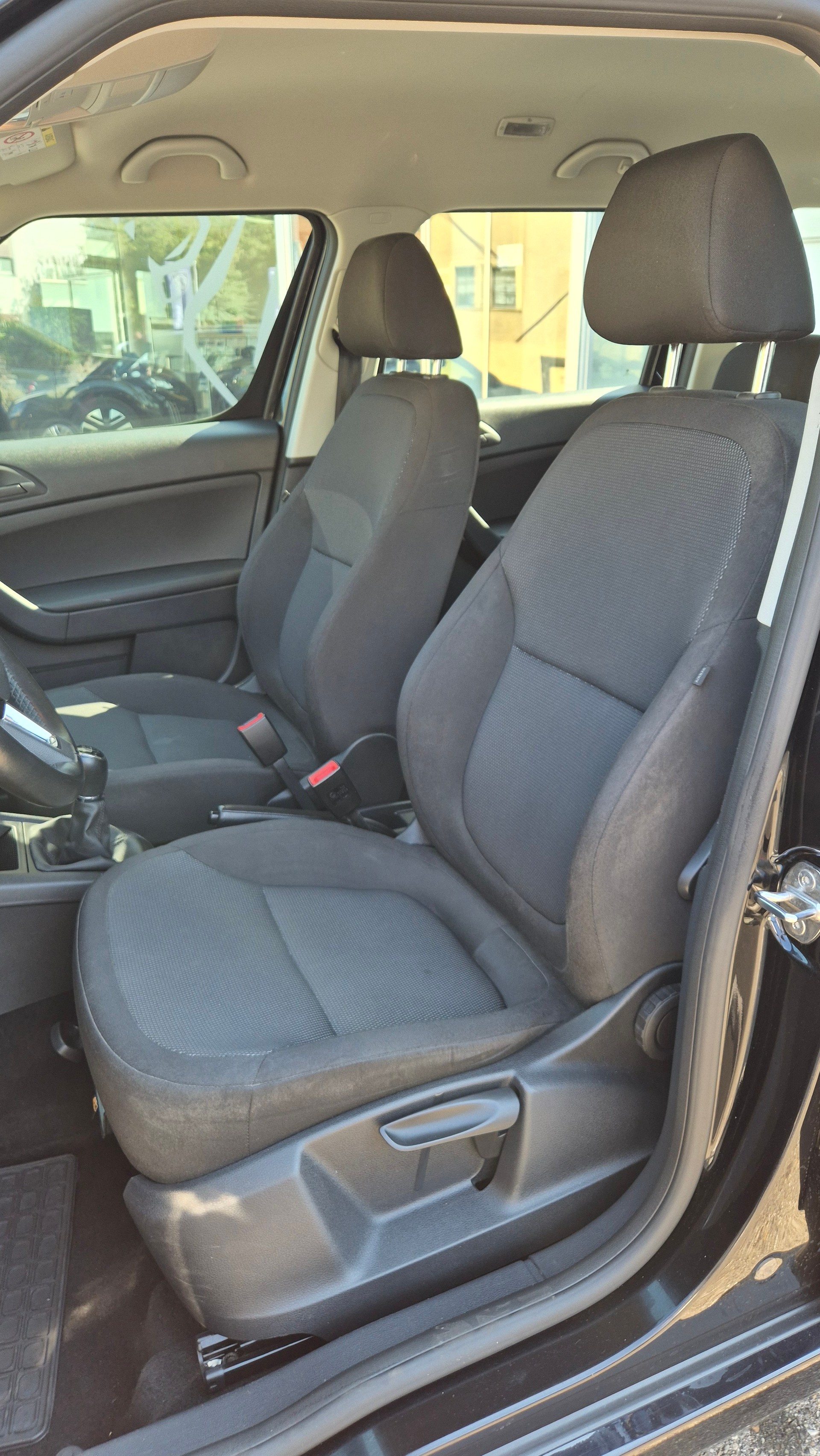 SKODA Yeti 1.2 TSI Active-image-5