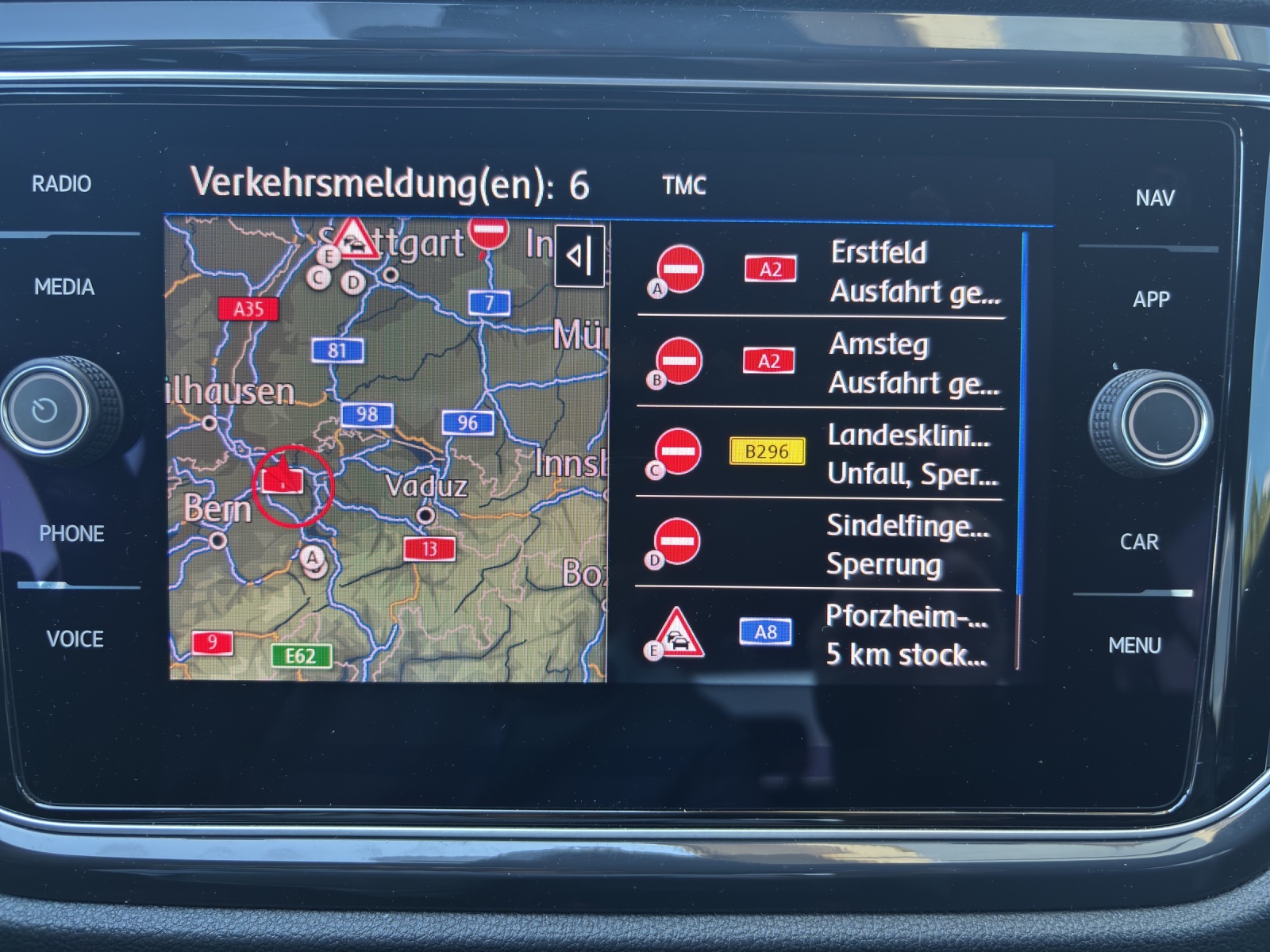 VW T-Roc 1.5 TSI EVO R-Line Sport DSG mit SwissLine Paket Sport-image-25