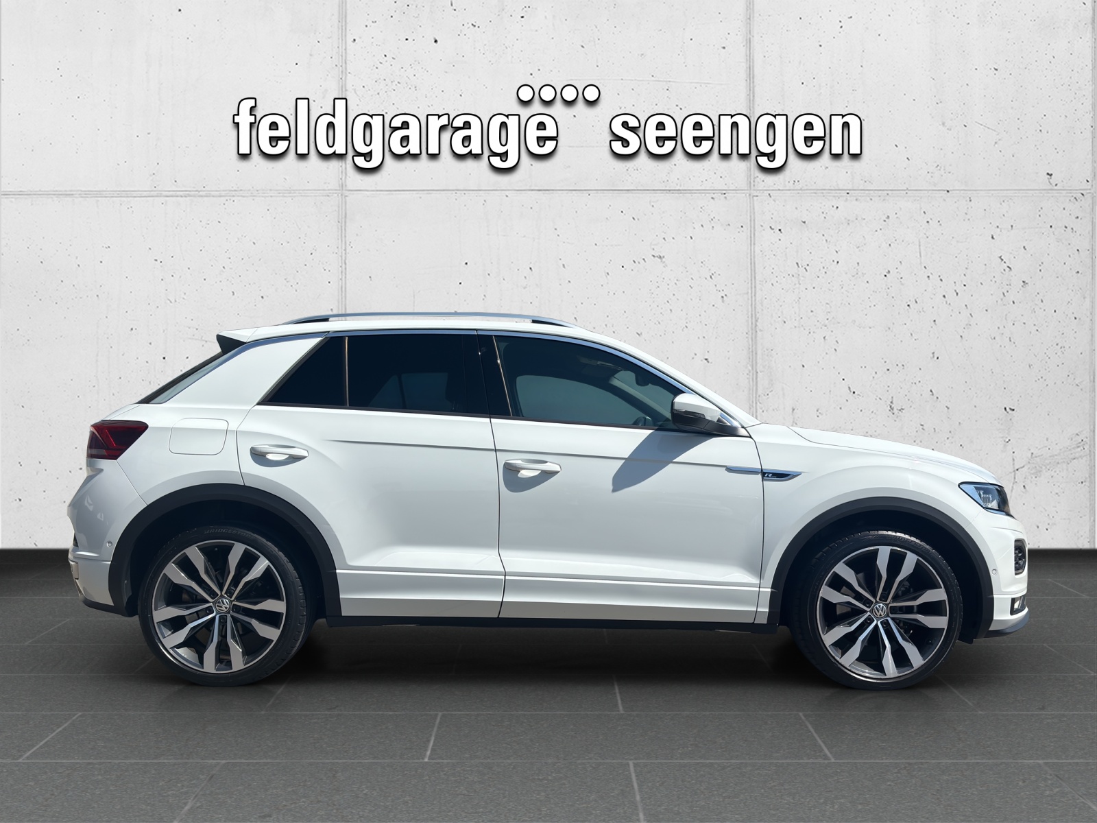 VW T-Roc 1.5 TSI EVO R-Line Sport DSG mit SwissLine Paket Sport-image-3