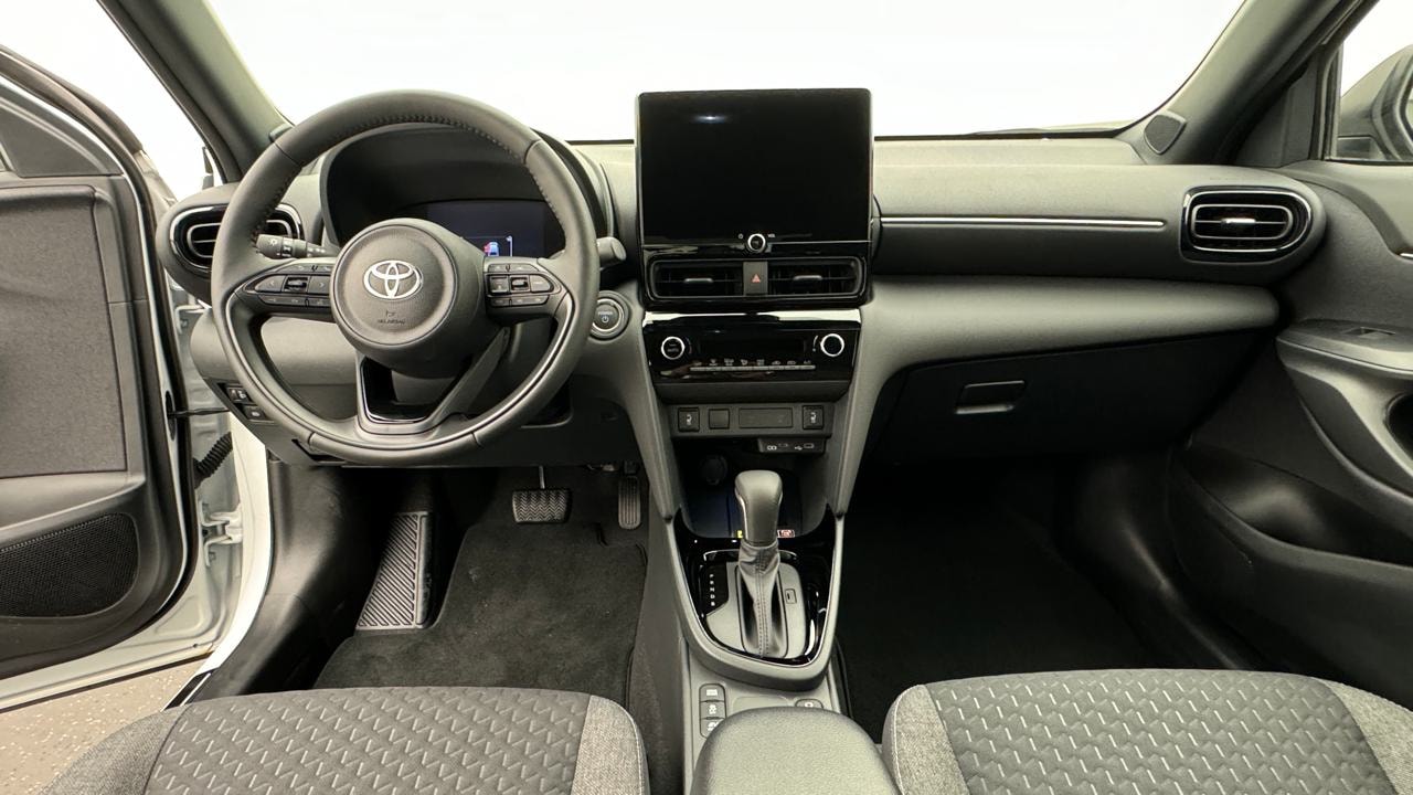 TOYOTA Yaris Cross 1.5 Style e-CVT-image-5