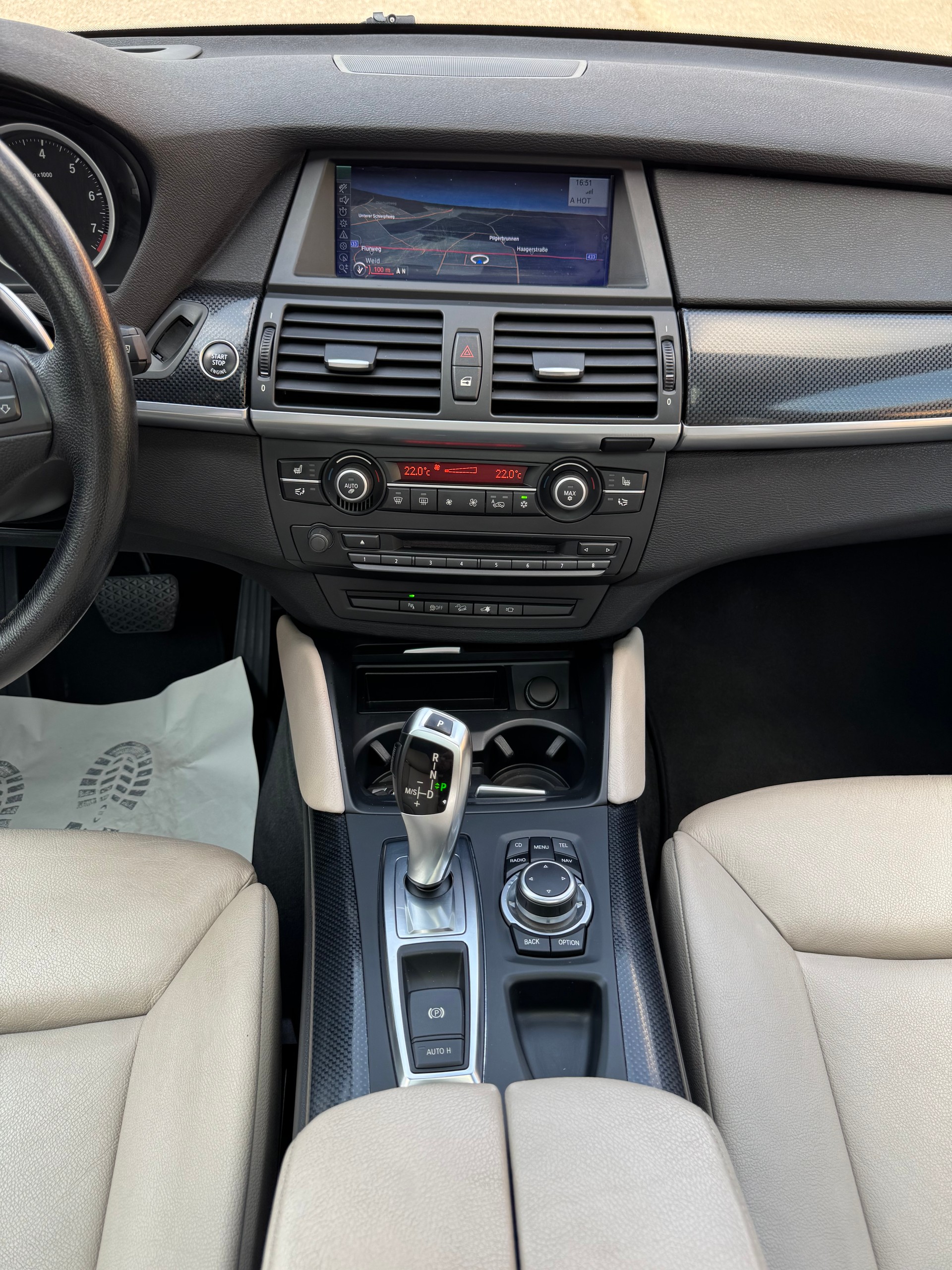 BMW X6 xDrive 50i Steptronic-image-12