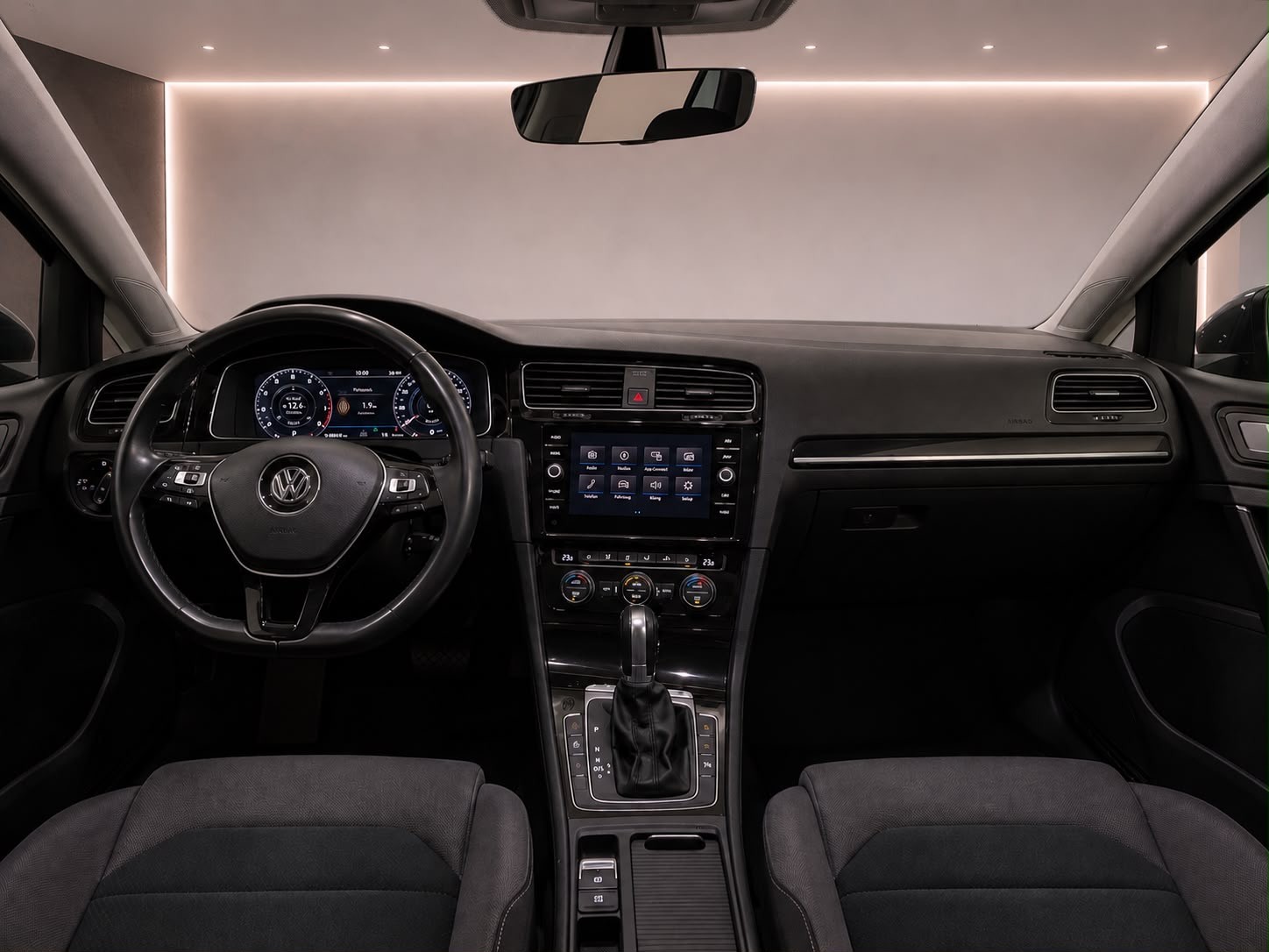 VW 7 1.5 TSI R Line-image-8