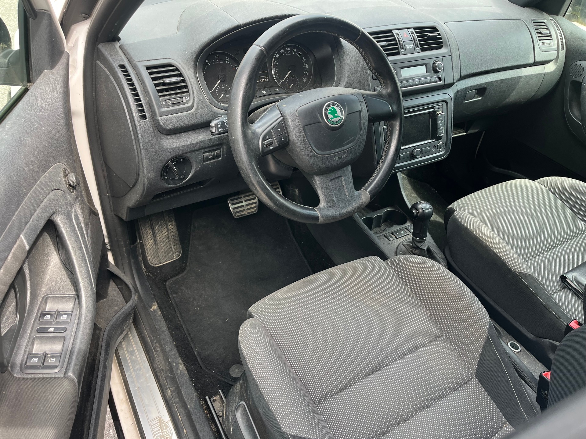 SKODA Fabia 1.2 TSI Monte Carlo DSG-image-10