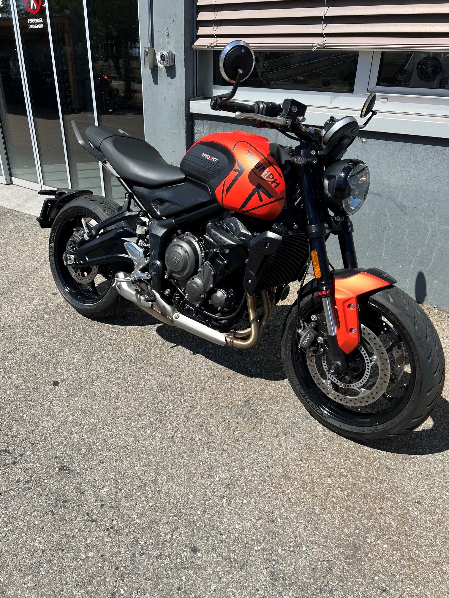 TRIUMPH Trident 660