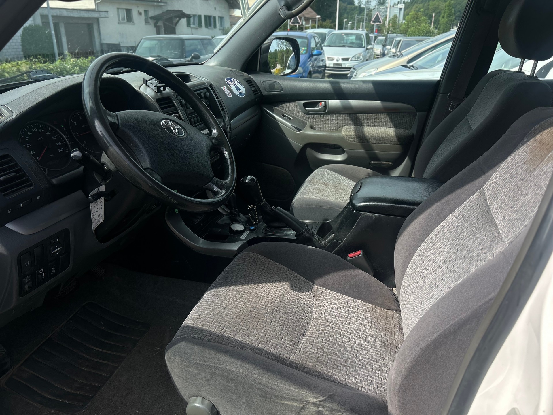 TOYOTA Land Cruiser 3.0 TD Linea Terra-image-7