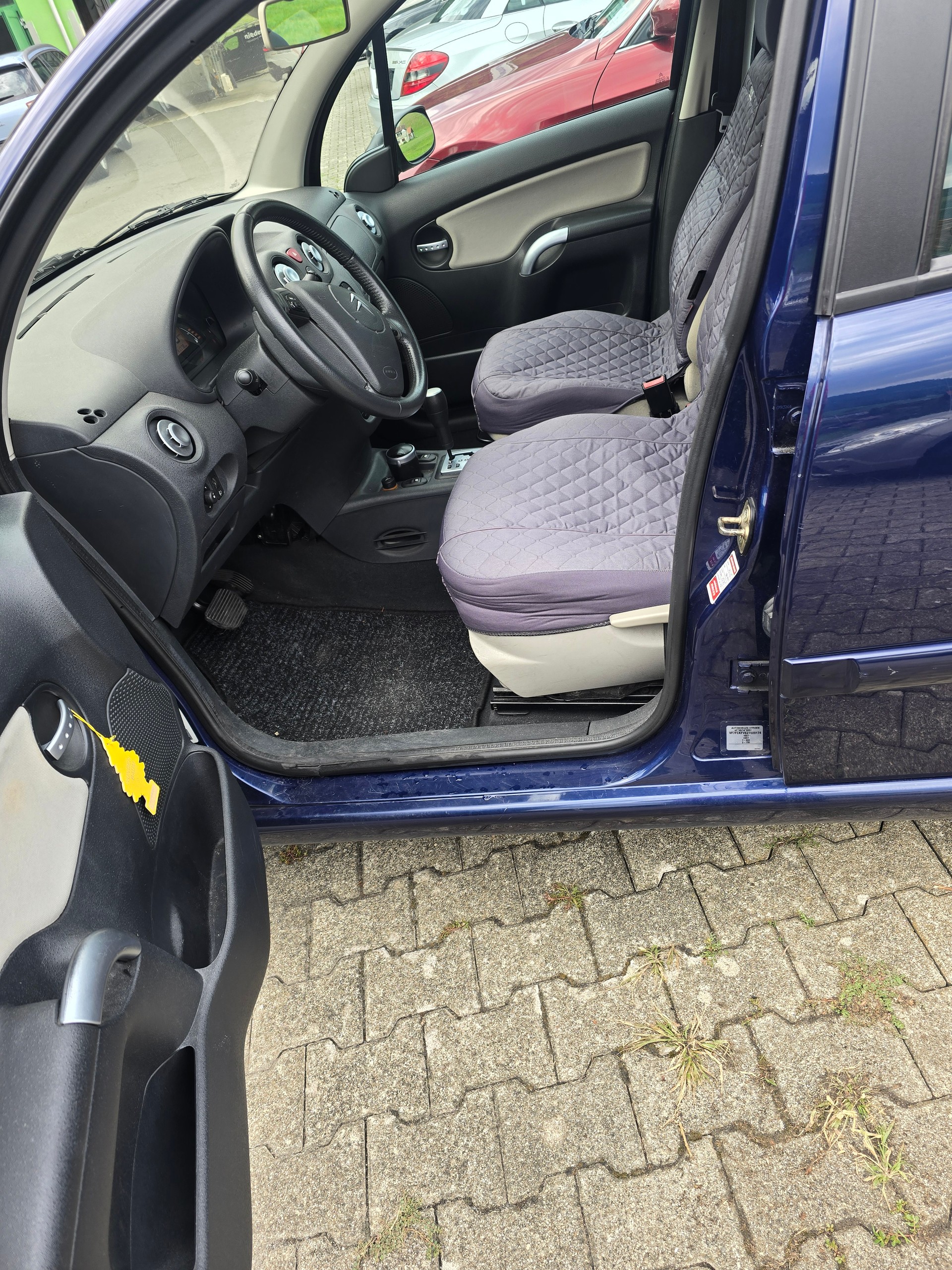 CITROEN C3 1.4i SX Automatic-image-6