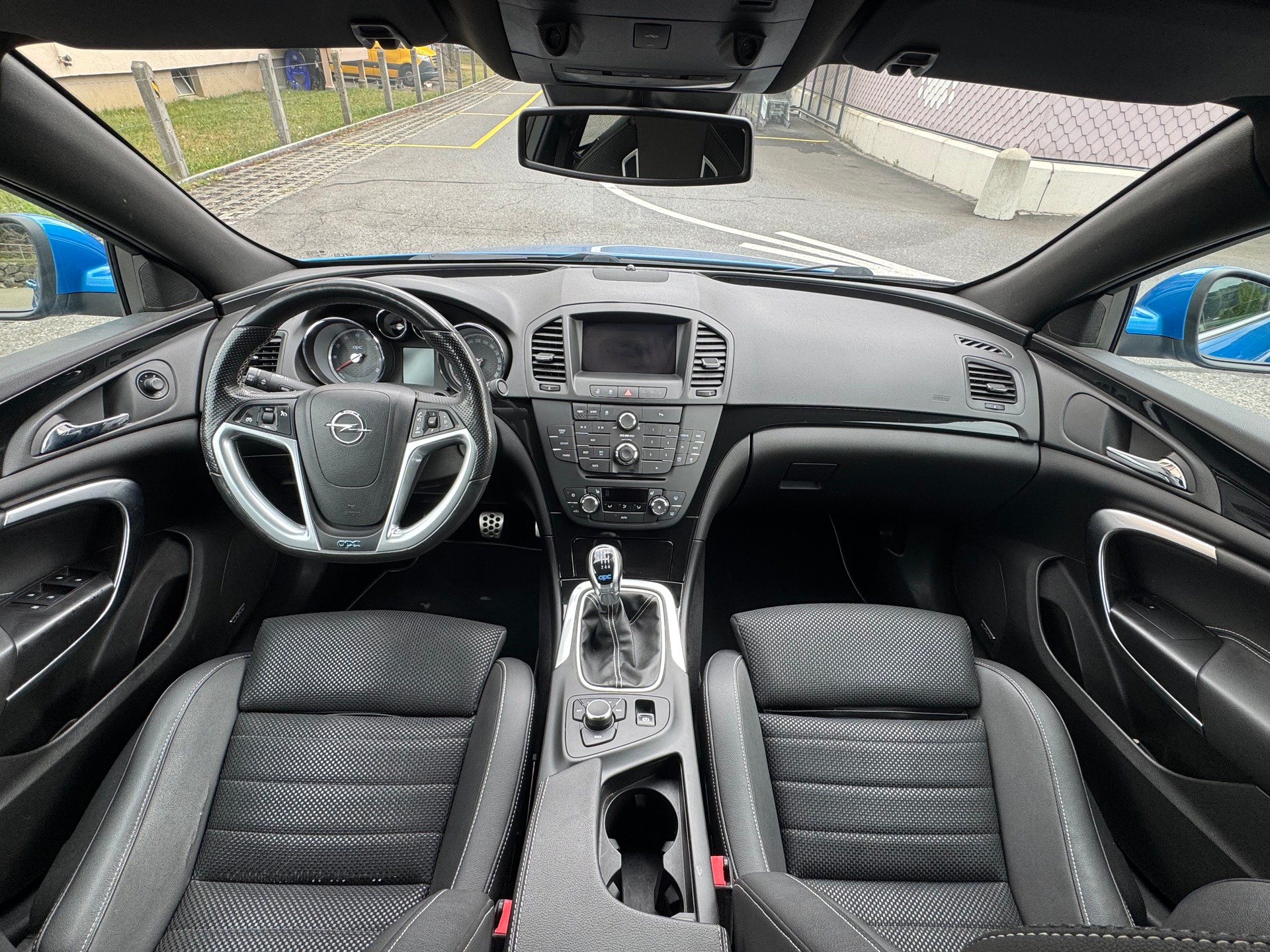 OPEL Insignia 2.8 Turbo OPC 4WD-image-3