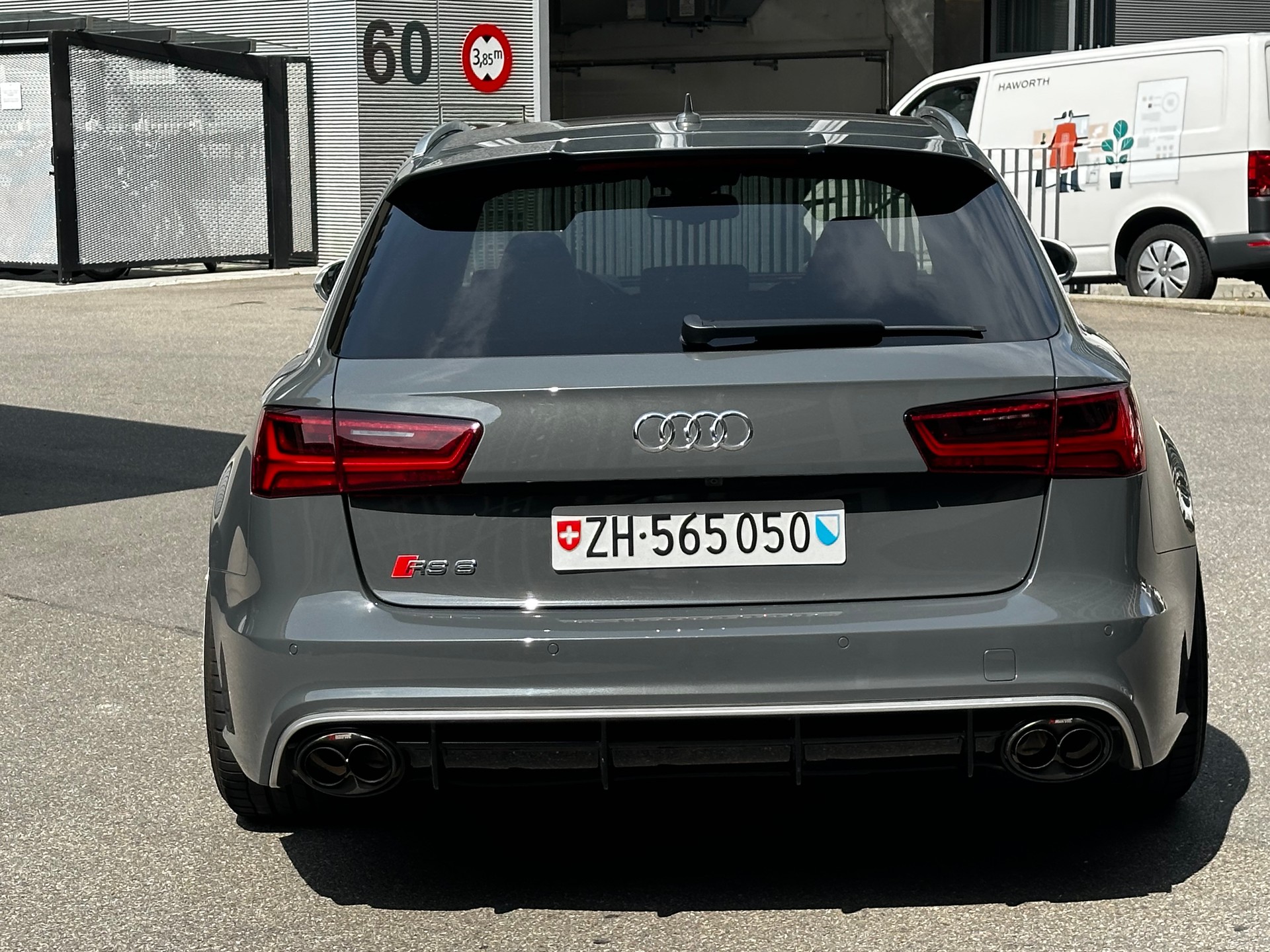 AUDI RS6//Akrapovic//KW//Leasing möglich-image-11
