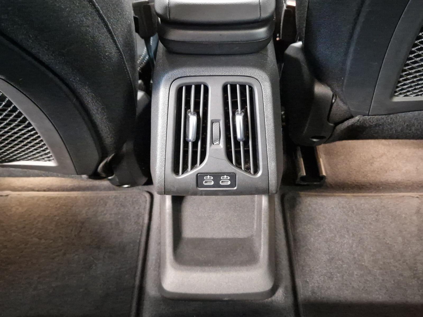 BMW X1 xDrive30e-image-18