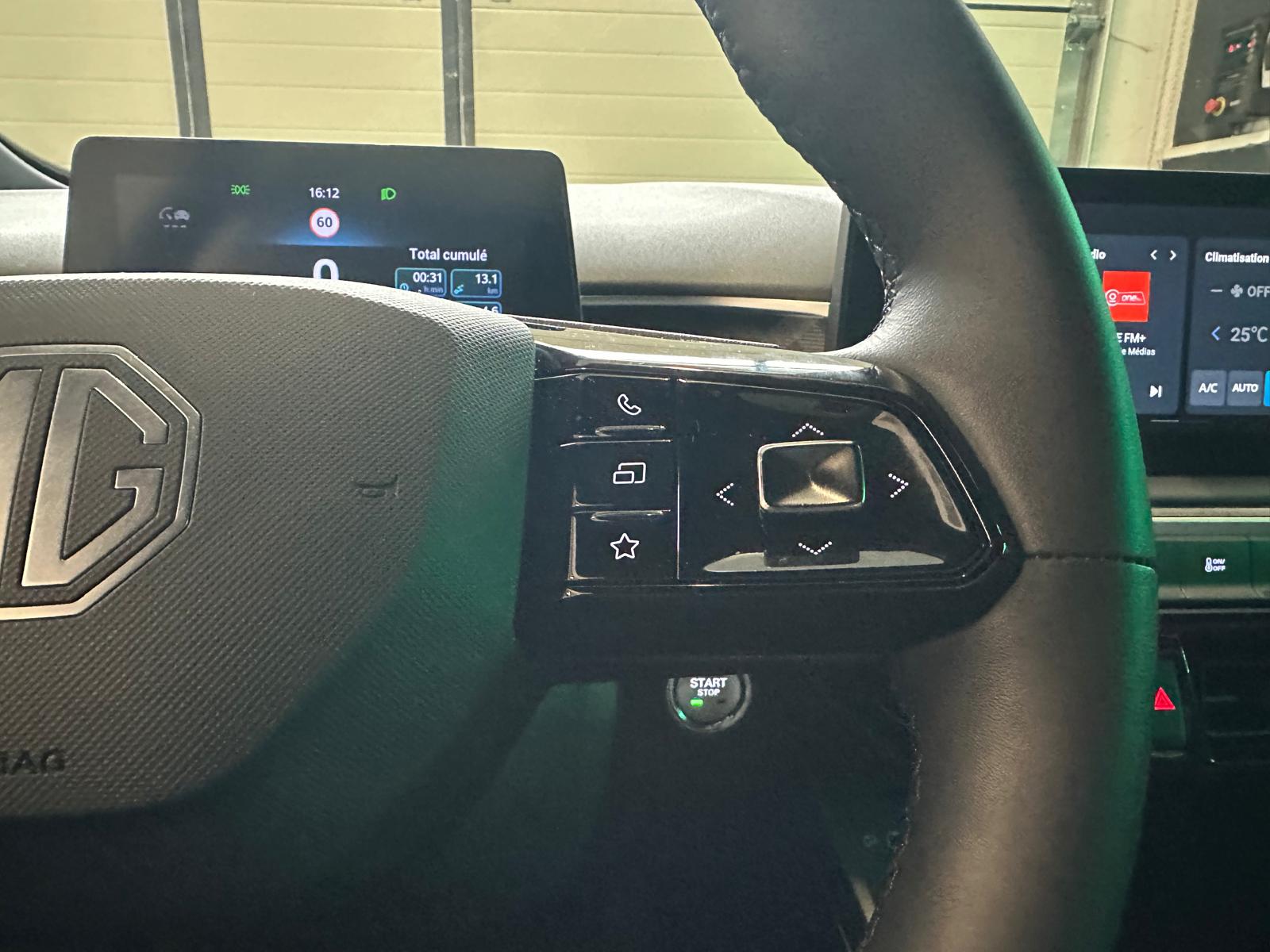 MG 3 1.5 Hybrid Luxury Aut.-image-19