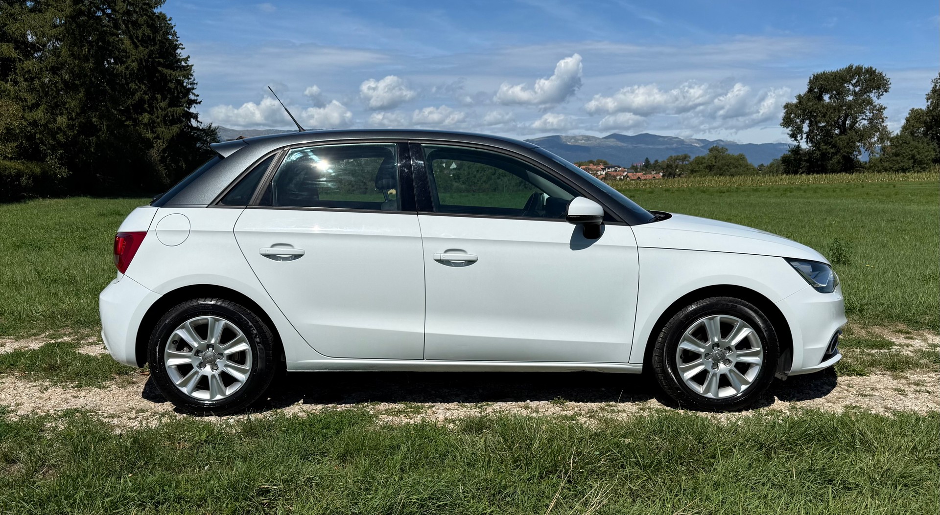 AUDI A1 Sportback 1.2 TFSI Attraction-image-6