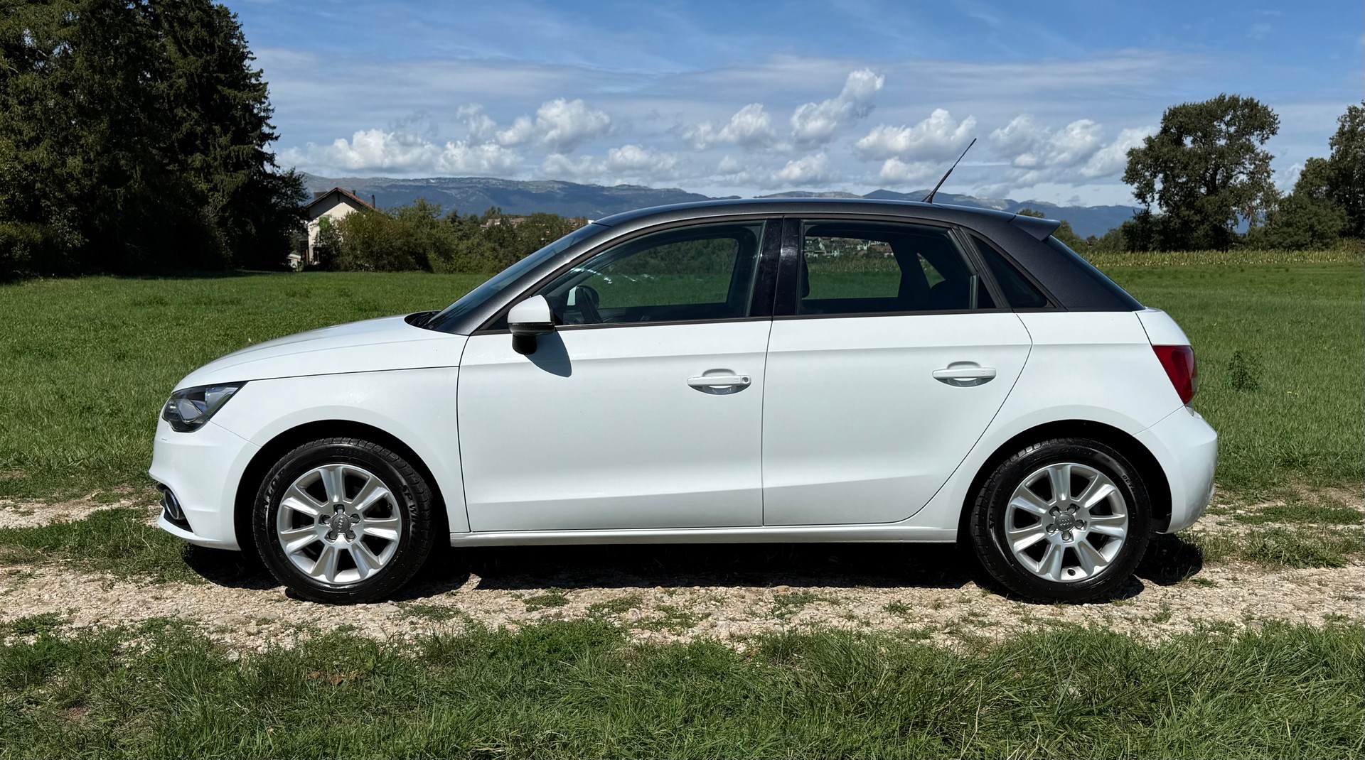 AUDI A1 Sportback 1.2 TFSI Attraction-image-7