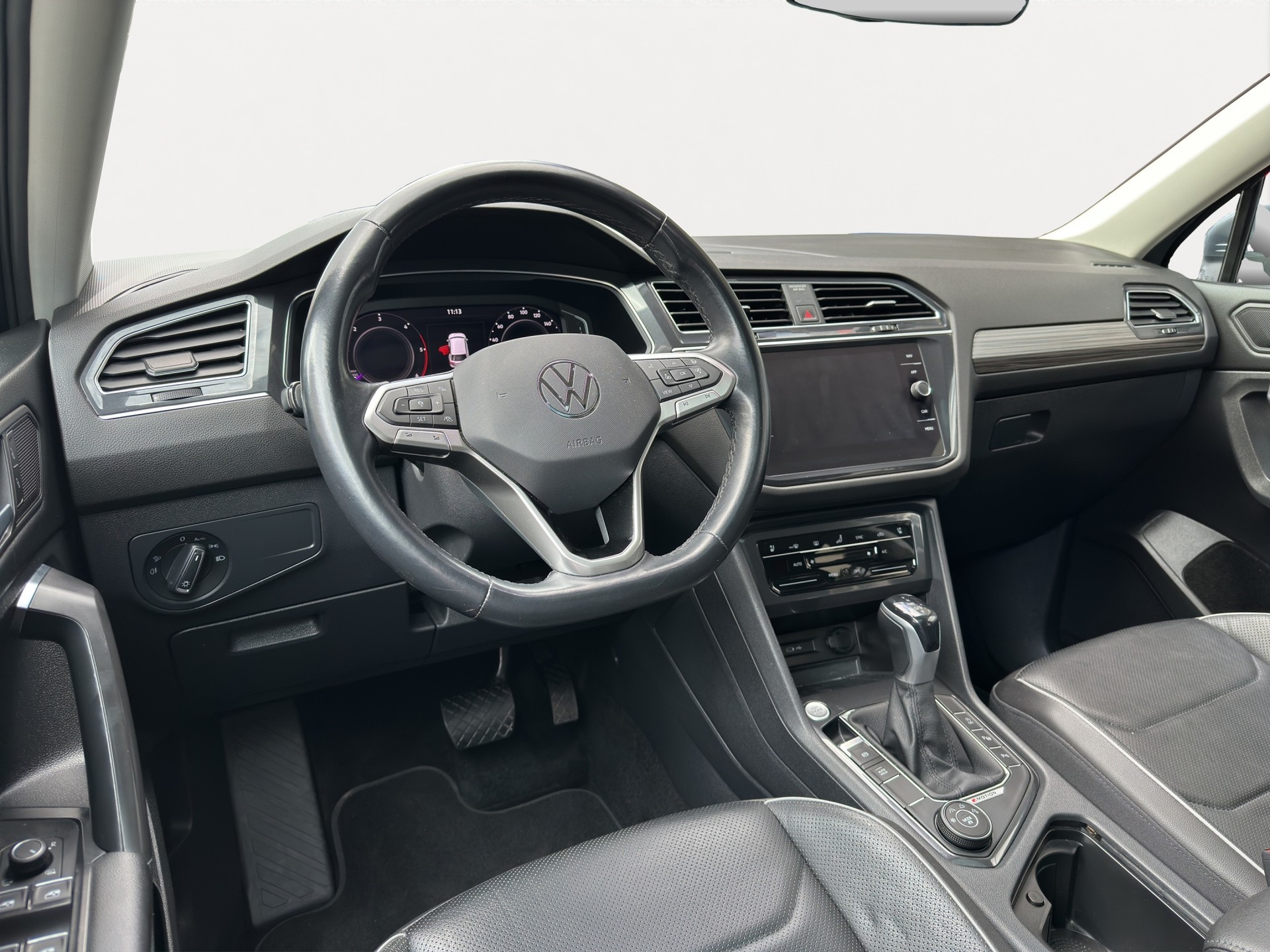 VW Tiguan Allspace 2.0 TDI SCR Elegance 4Motion DSG-image-5