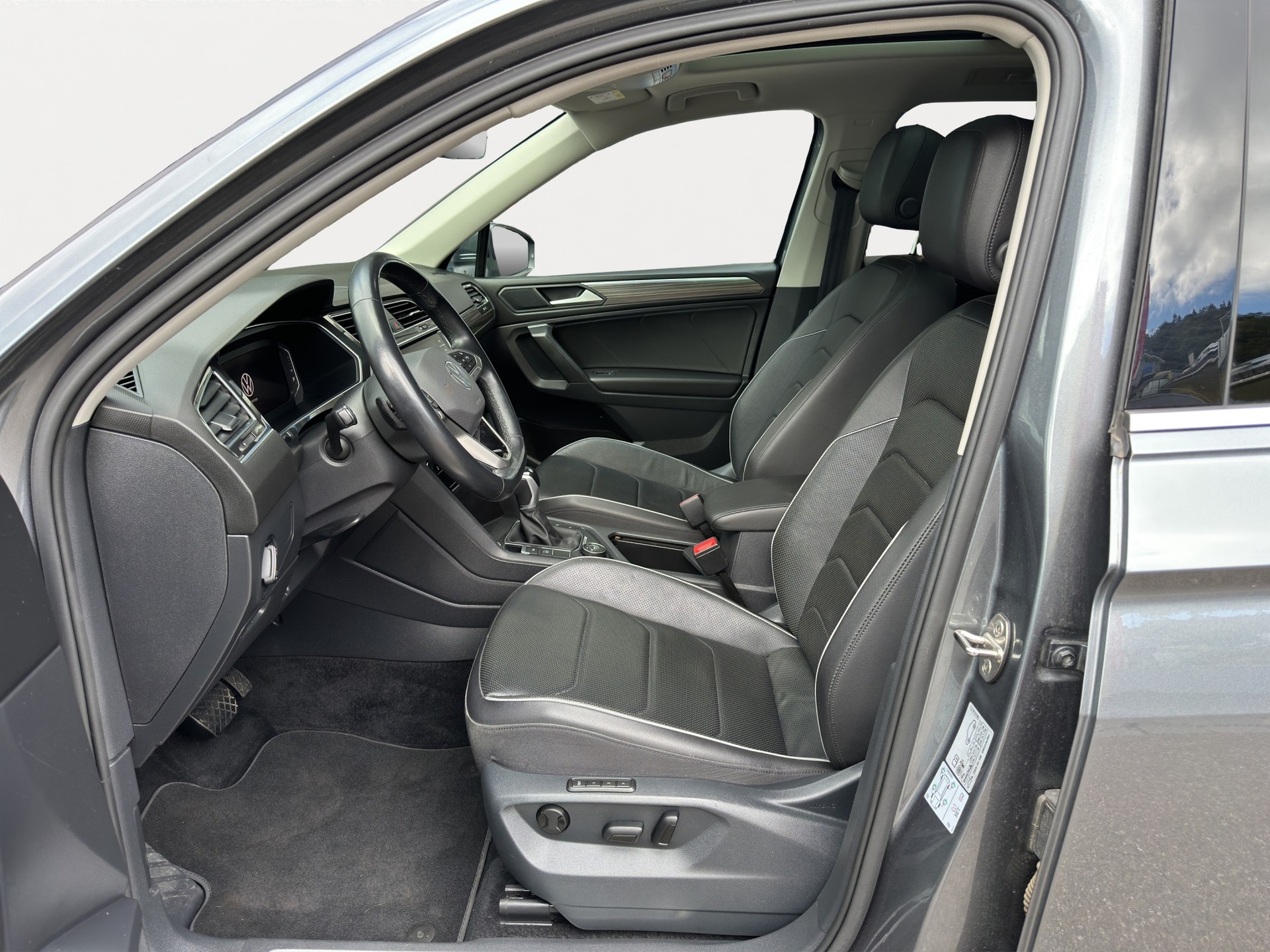 VW Tiguan Allspace 2.0 TDI SCR Elegance 4Motion DSG-image-3