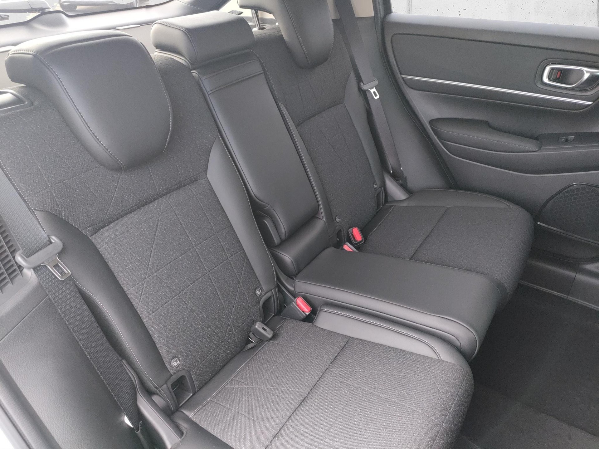 HONDA HR-V 1.5 i-MMD Advance-image-17