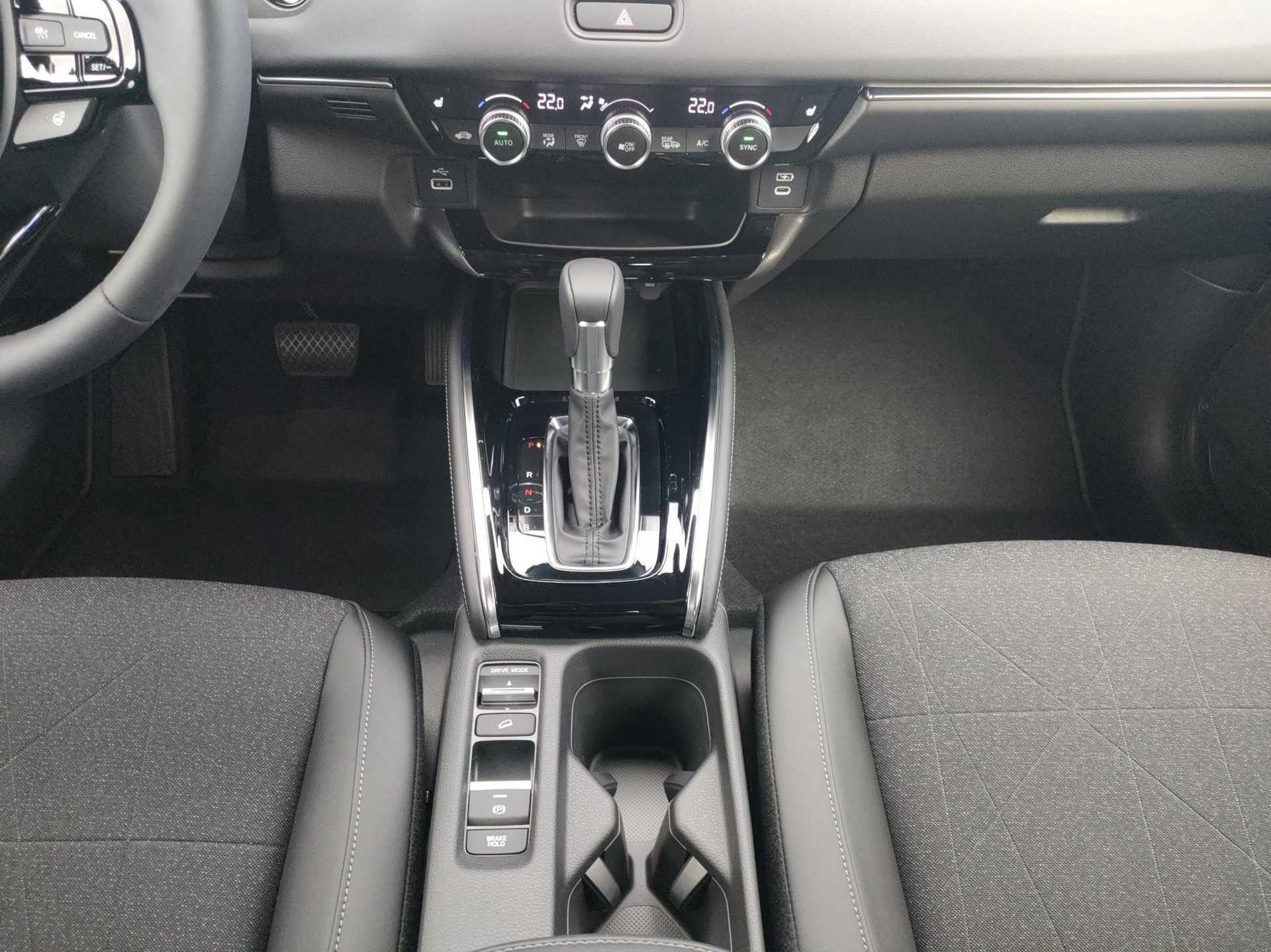 HONDA HR-V 1.5 i-MMD Advance-image-14