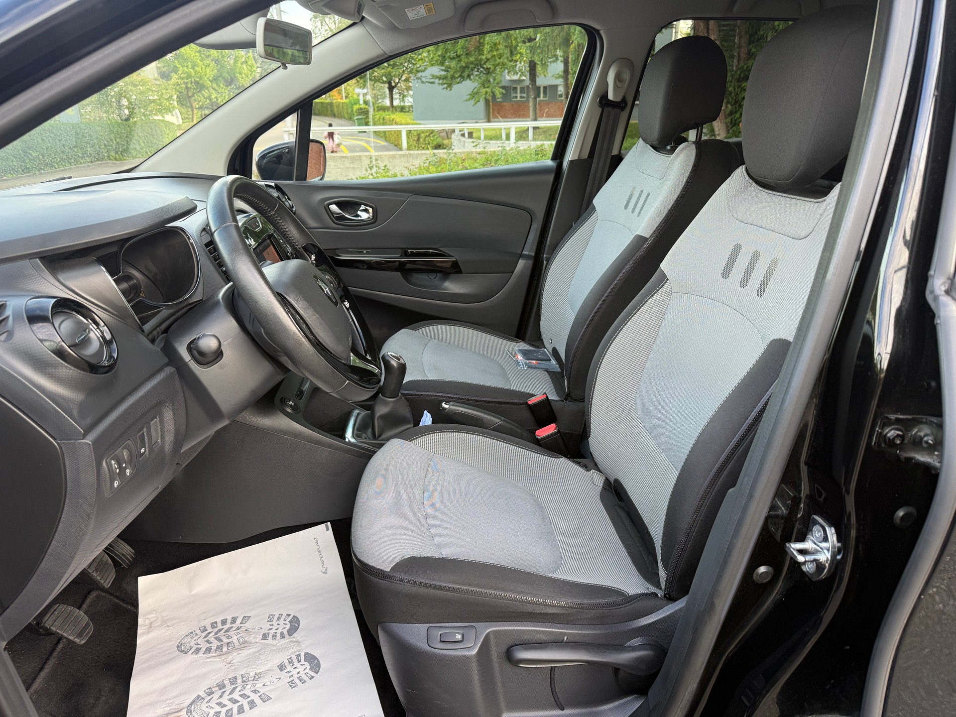 RENAULT Captur 1.5 dCi Dynamique-image-6