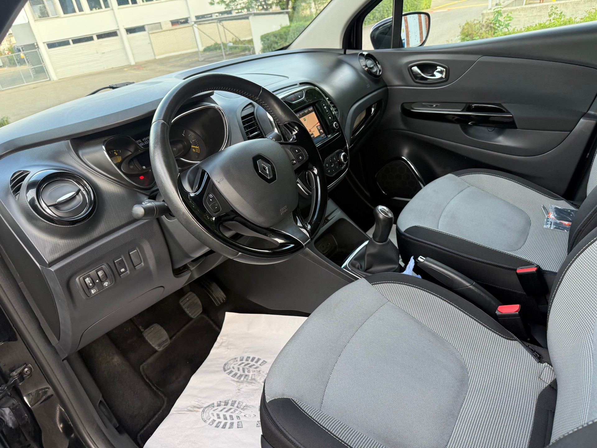 RENAULT Captur 1.5 dCi Dynamique-image-7