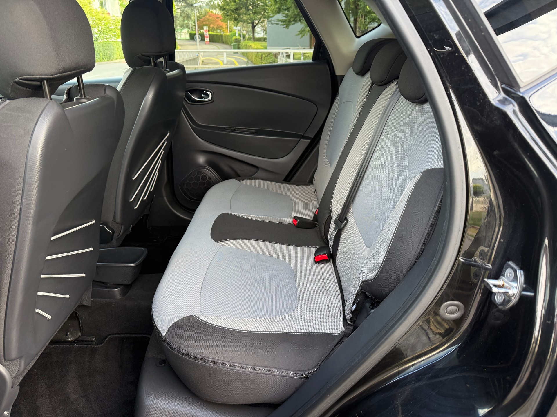 RENAULT Captur 1.5 dCi Dynamique-image-10