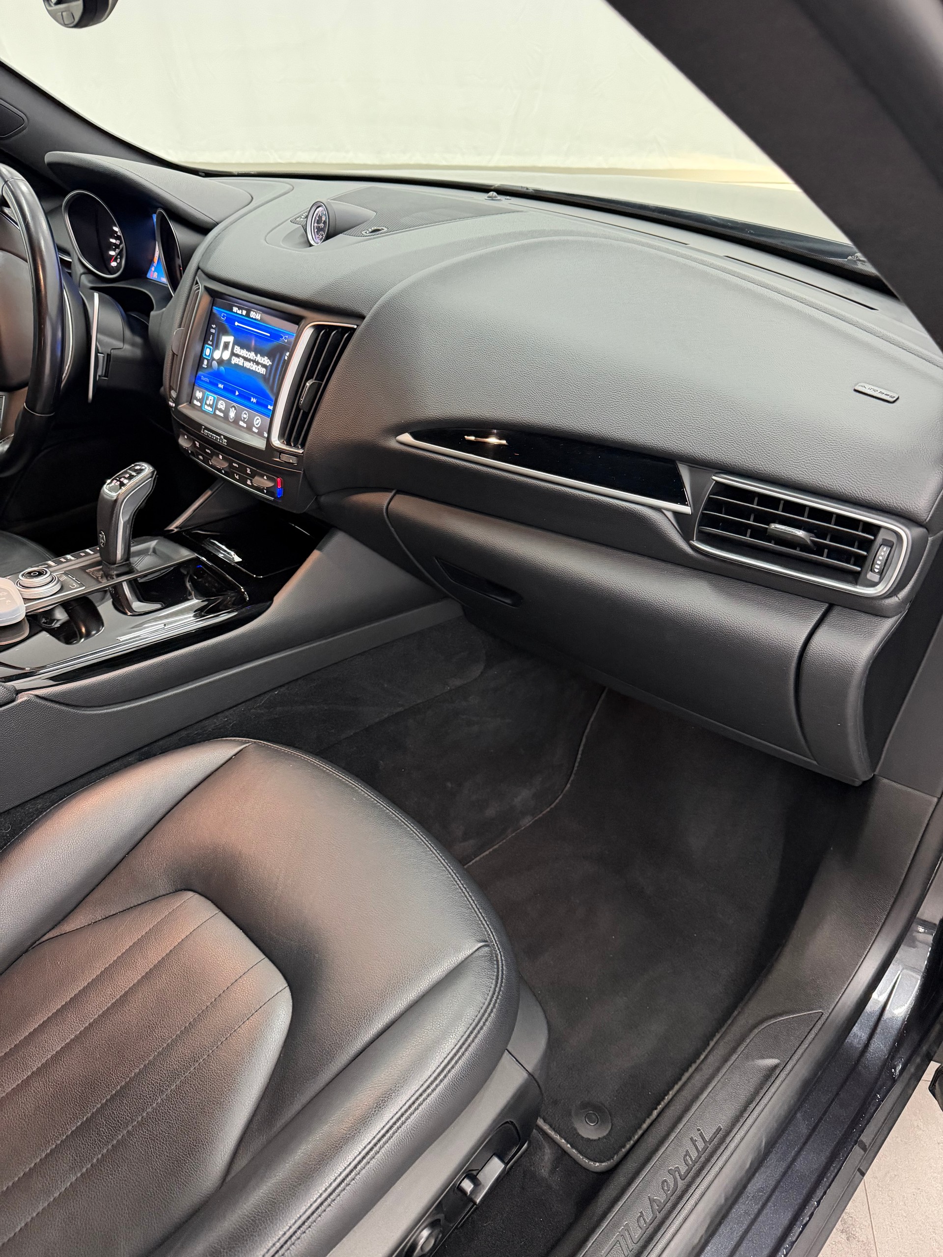 MASERATI Levante D 3.0 V6 GranLusso Automatica-image-12