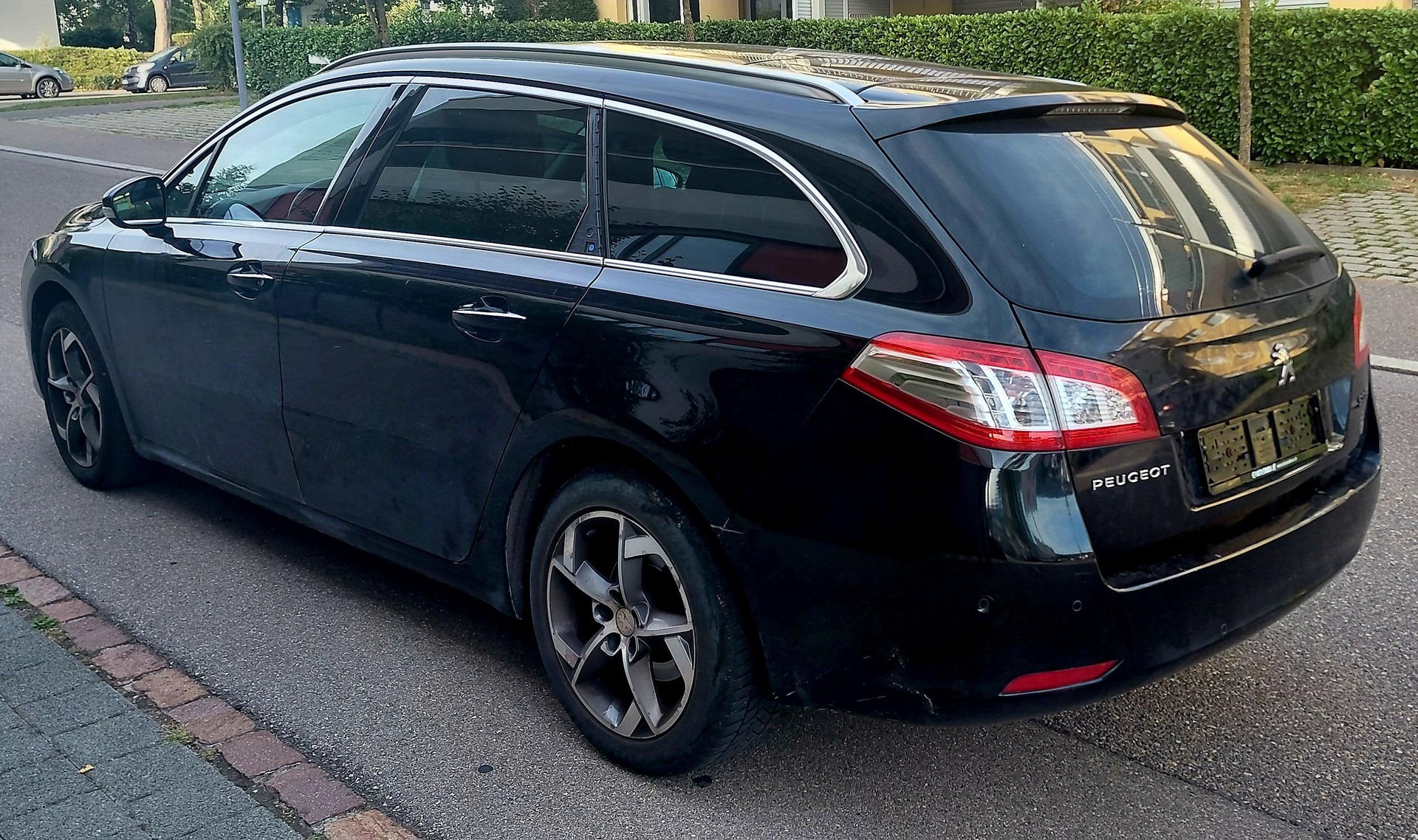 PEUGEOT 508 SW 2.0 BlueHDi GT EAT6-image-4