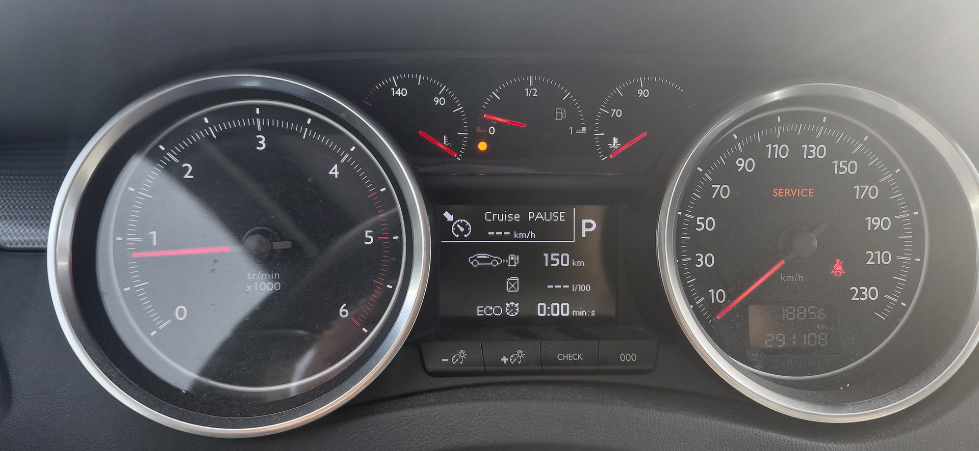 PEUGEOT 508 SW 2.0 BlueHDi GT EAT6-image-14