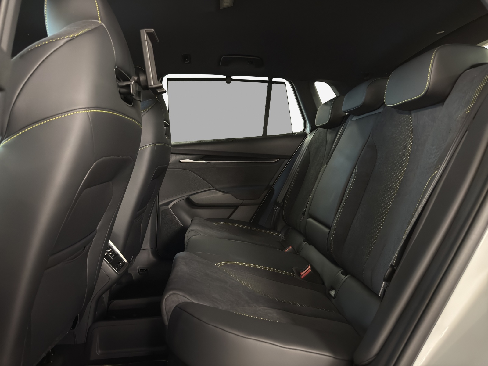SKODA Elroq RS 4x4-image-11