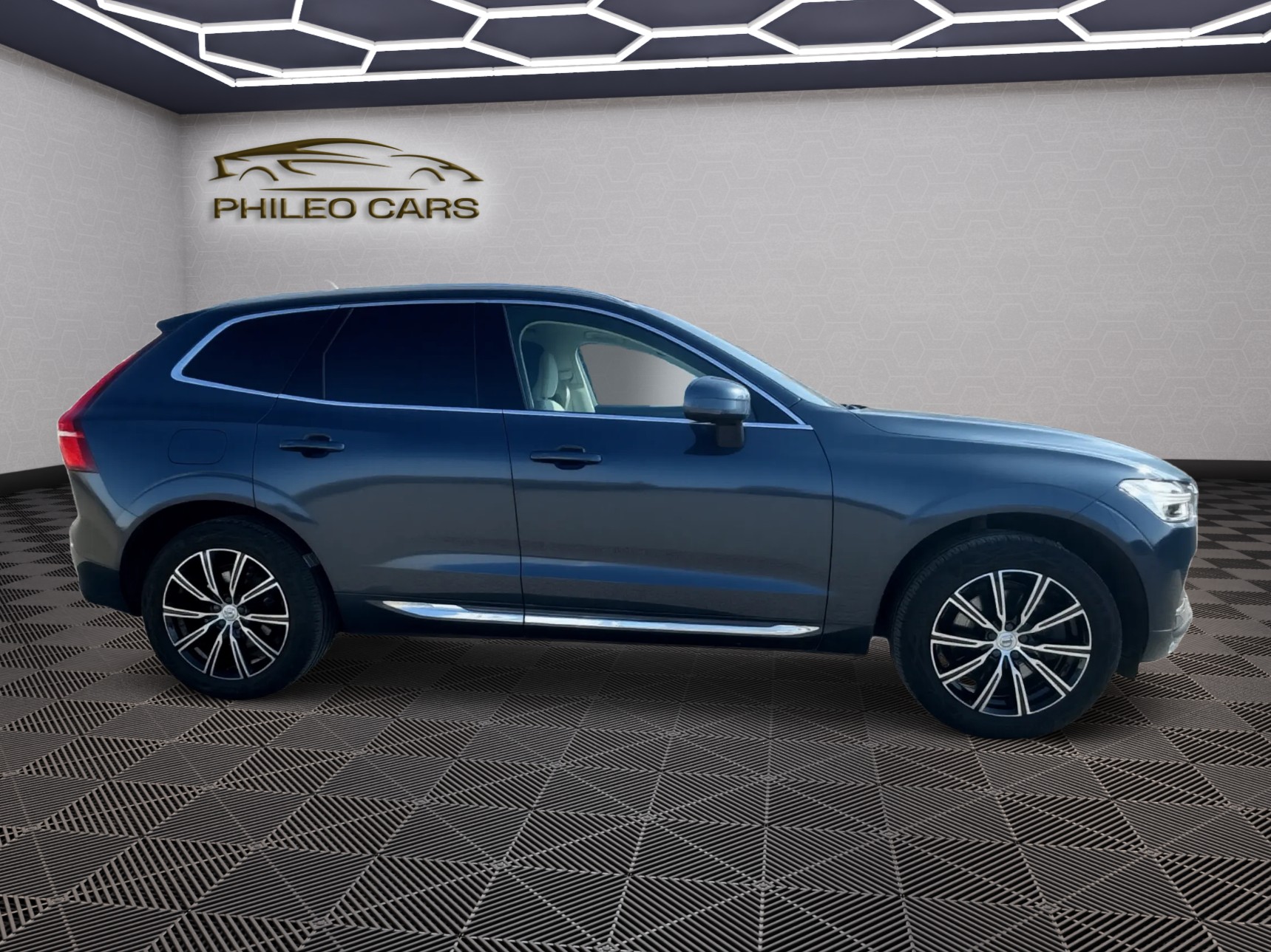 VOLVO XC60 B4 Diesel Mild Hybrid AWD Inscription Geartronic-image-3