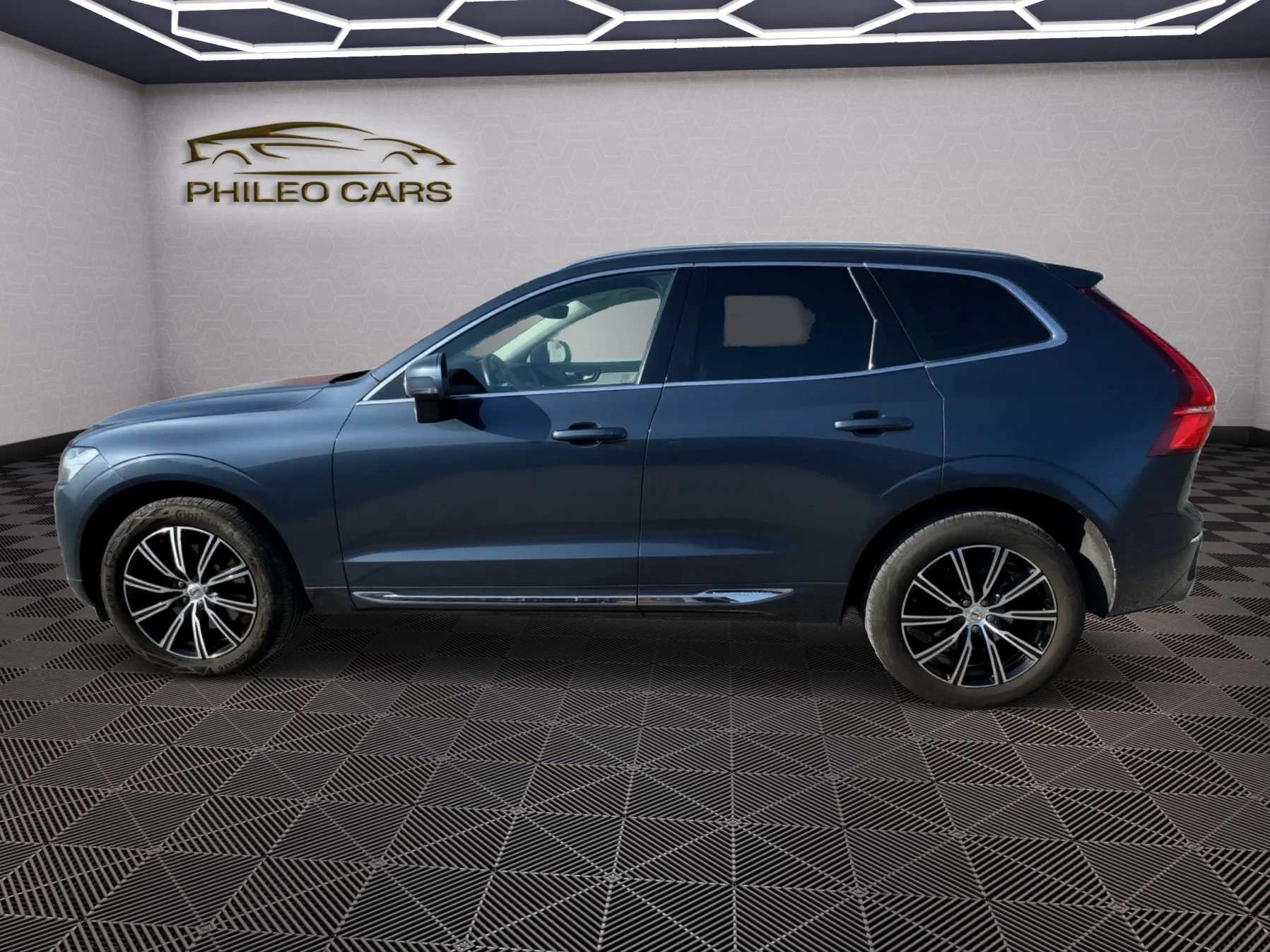 VOLVO XC60 B4 Diesel Mild Hybrid AWD Inscription Geartronic-image-4