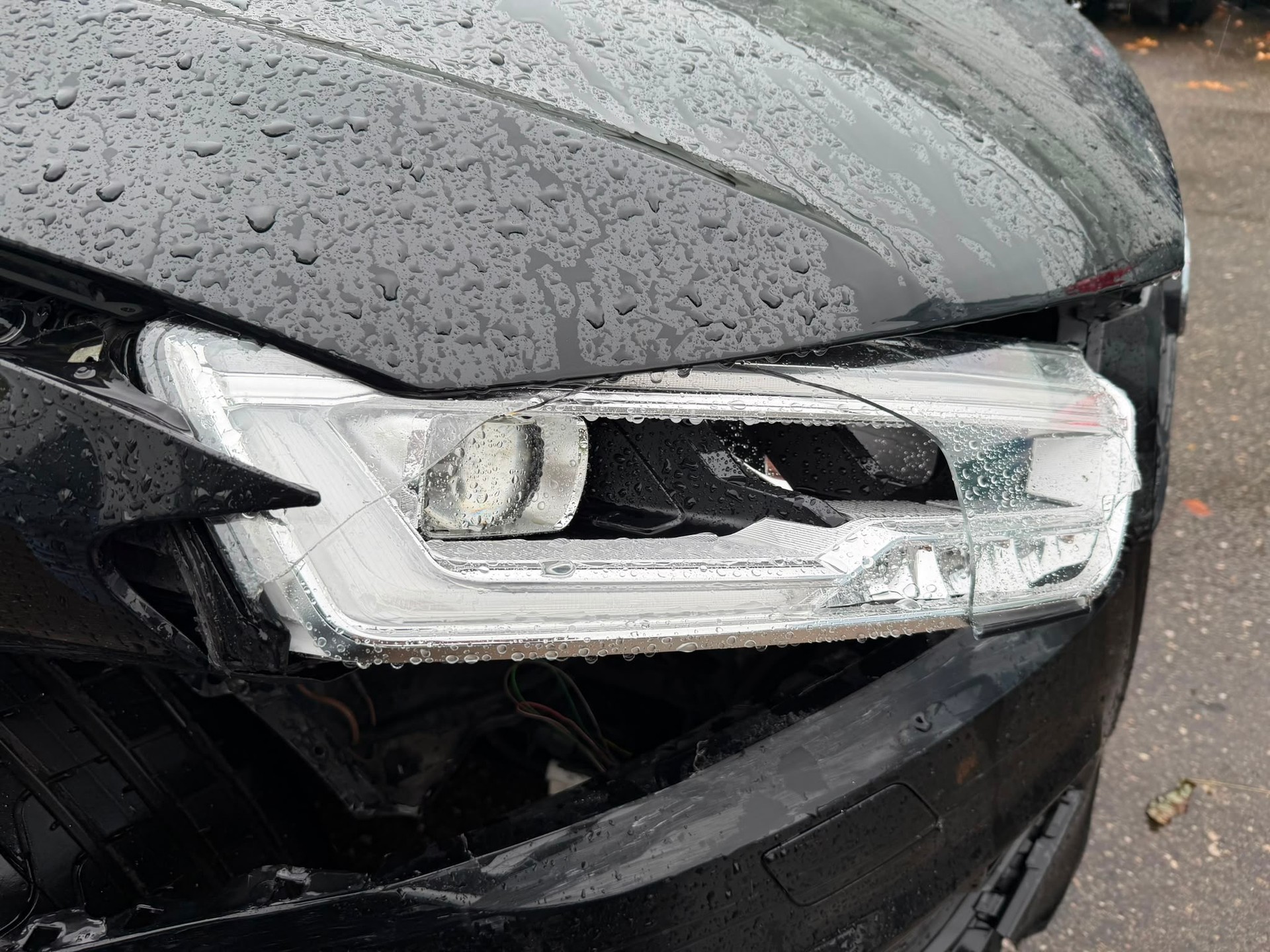 AUDI Q3 2.0 TFSI design quattro S-tronic-image-7