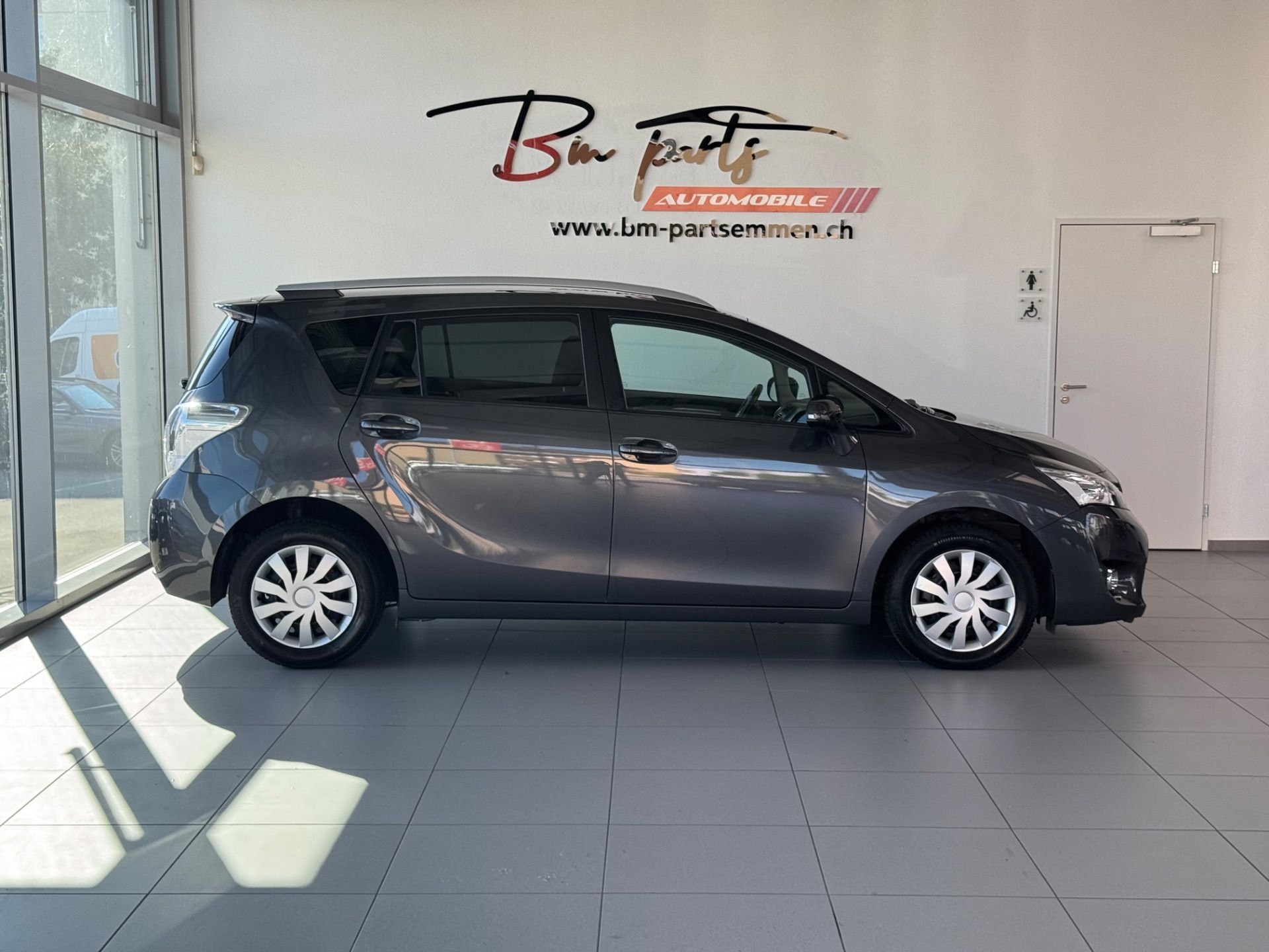 TOYOTA Verso 1.8 Swiss Trend-image-6