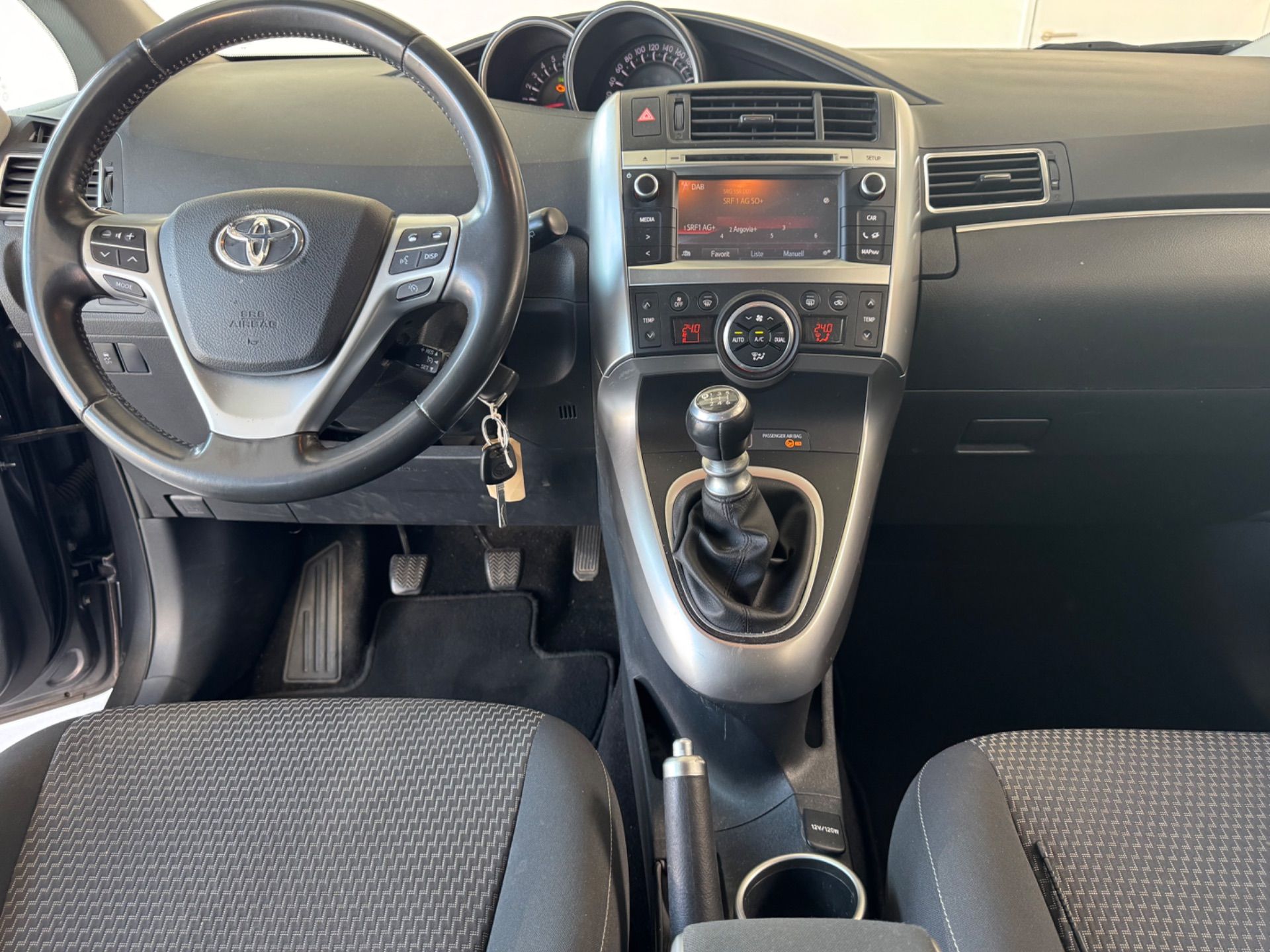 TOYOTA Verso 1.8 Swiss Trend-image-10