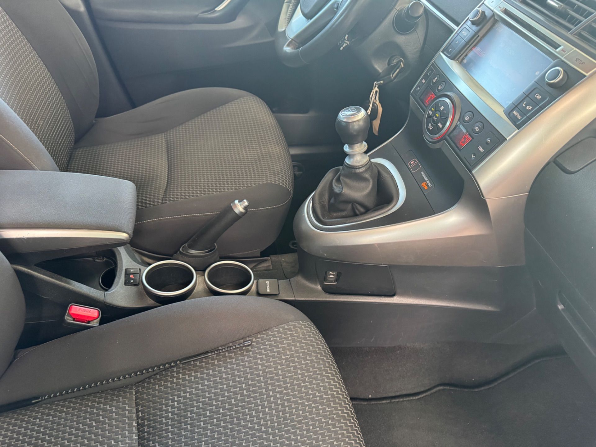 TOYOTA Verso 1.8 Swiss Trend-image-14