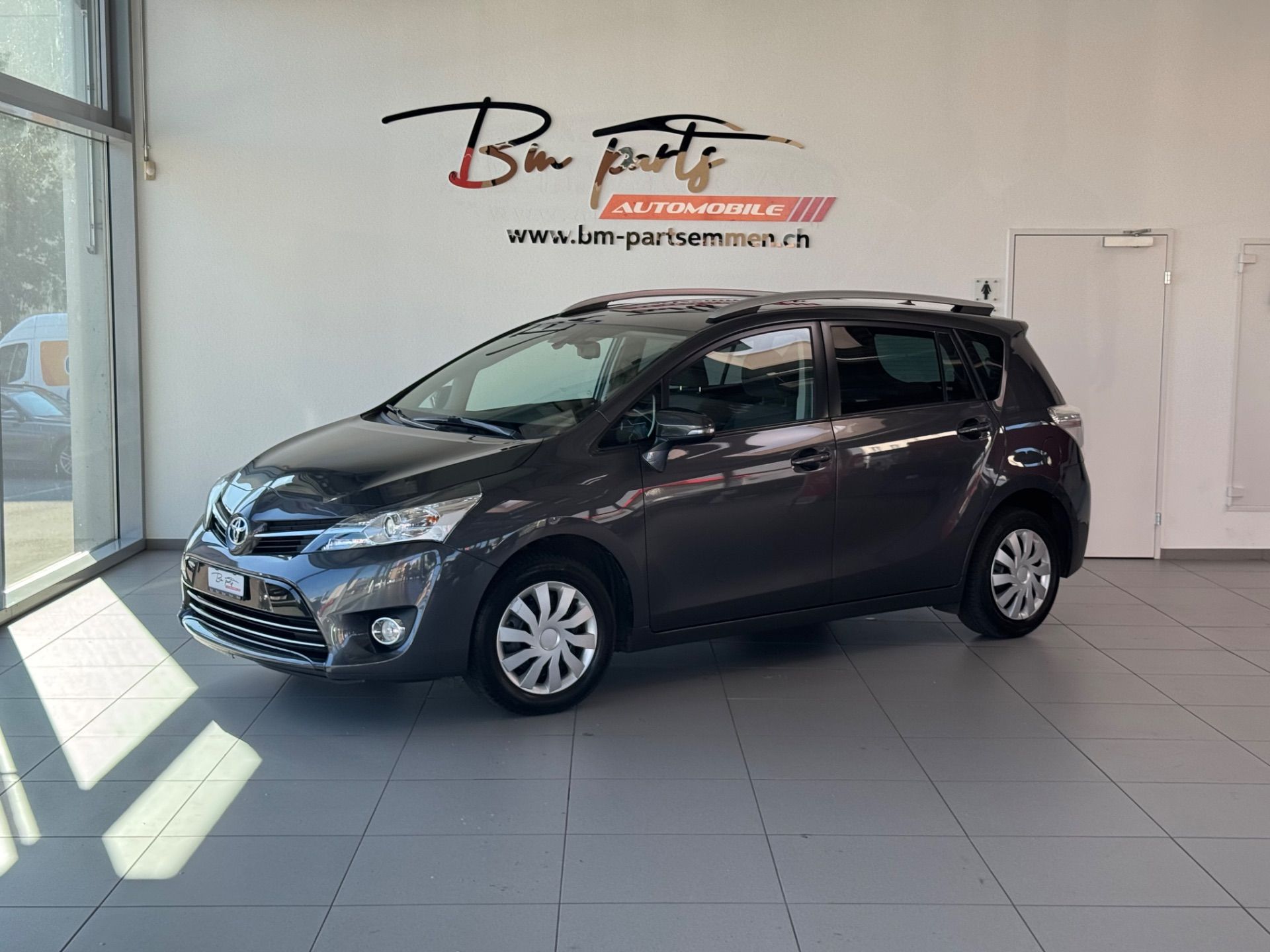 TOYOTA Verso 1.8 Swiss Trend-image-1