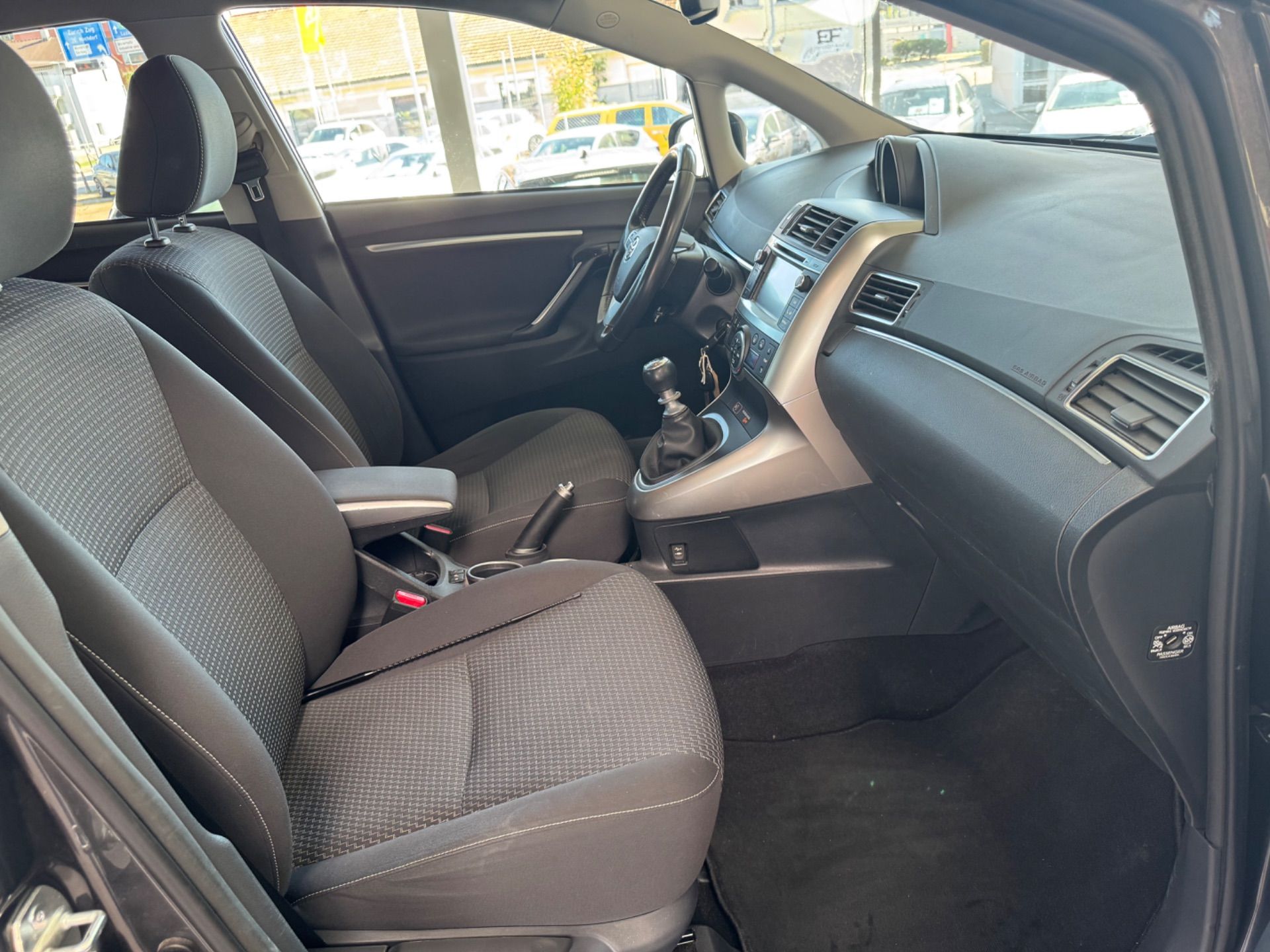 TOYOTA Verso 1.8 Swiss Trend-image-13