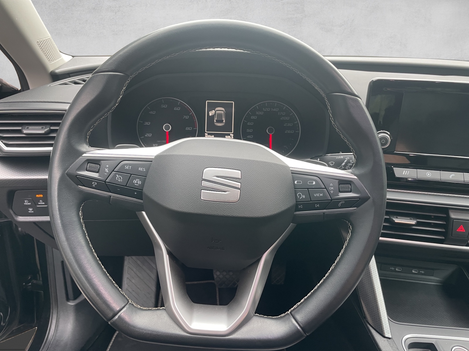 SEAT Leon 1.0 eTSI mHEV Style-image-10