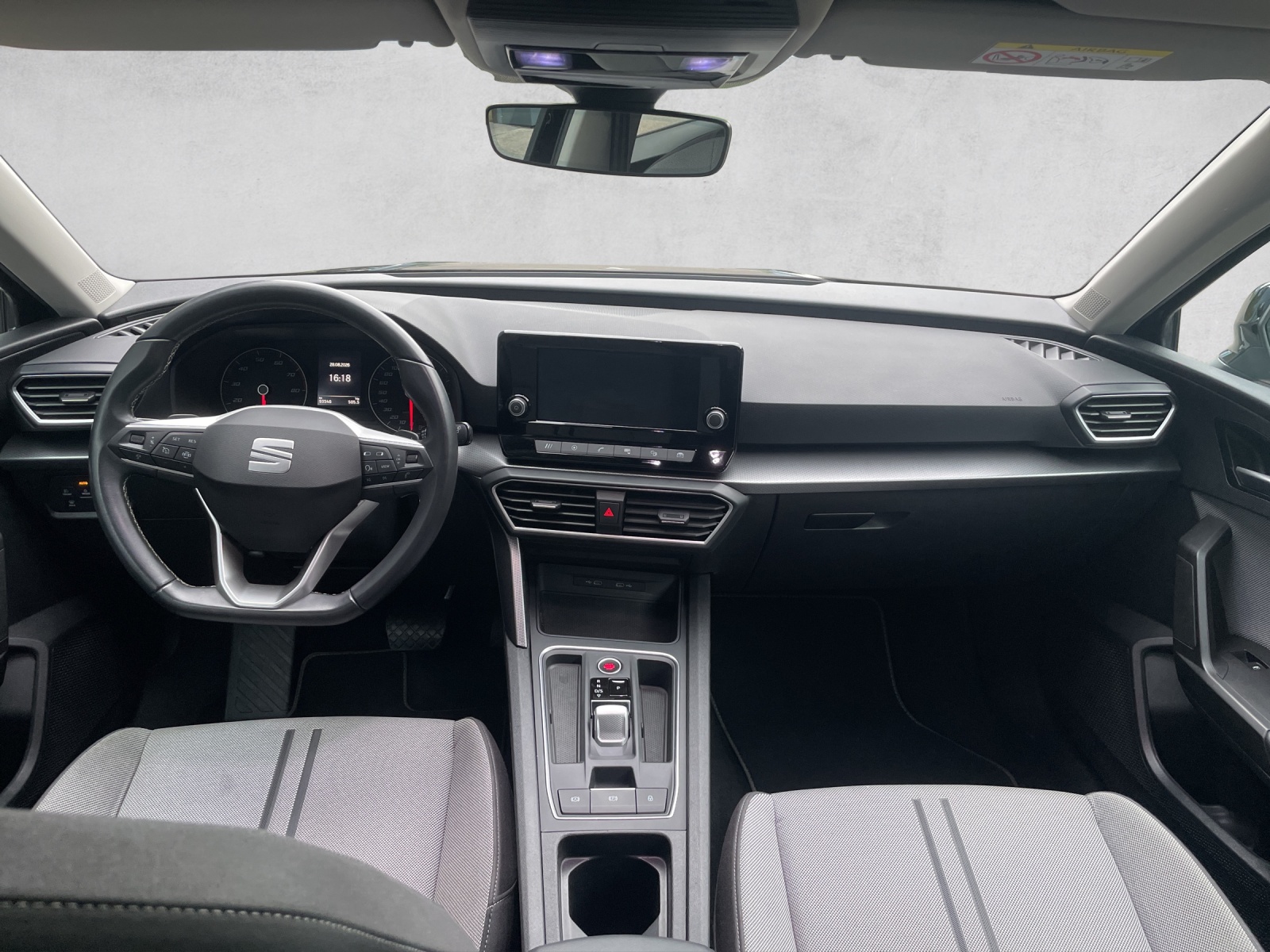 SEAT Leon 1.0 eTSI mHEV Style-image-11