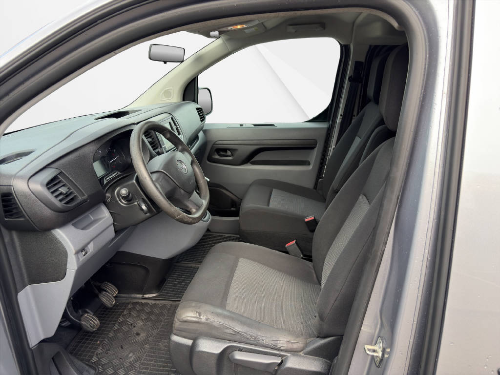 OPEL Vivaro Kombi 2.7 t S 1.5 CDTI 120 Essentia S/S-image-4