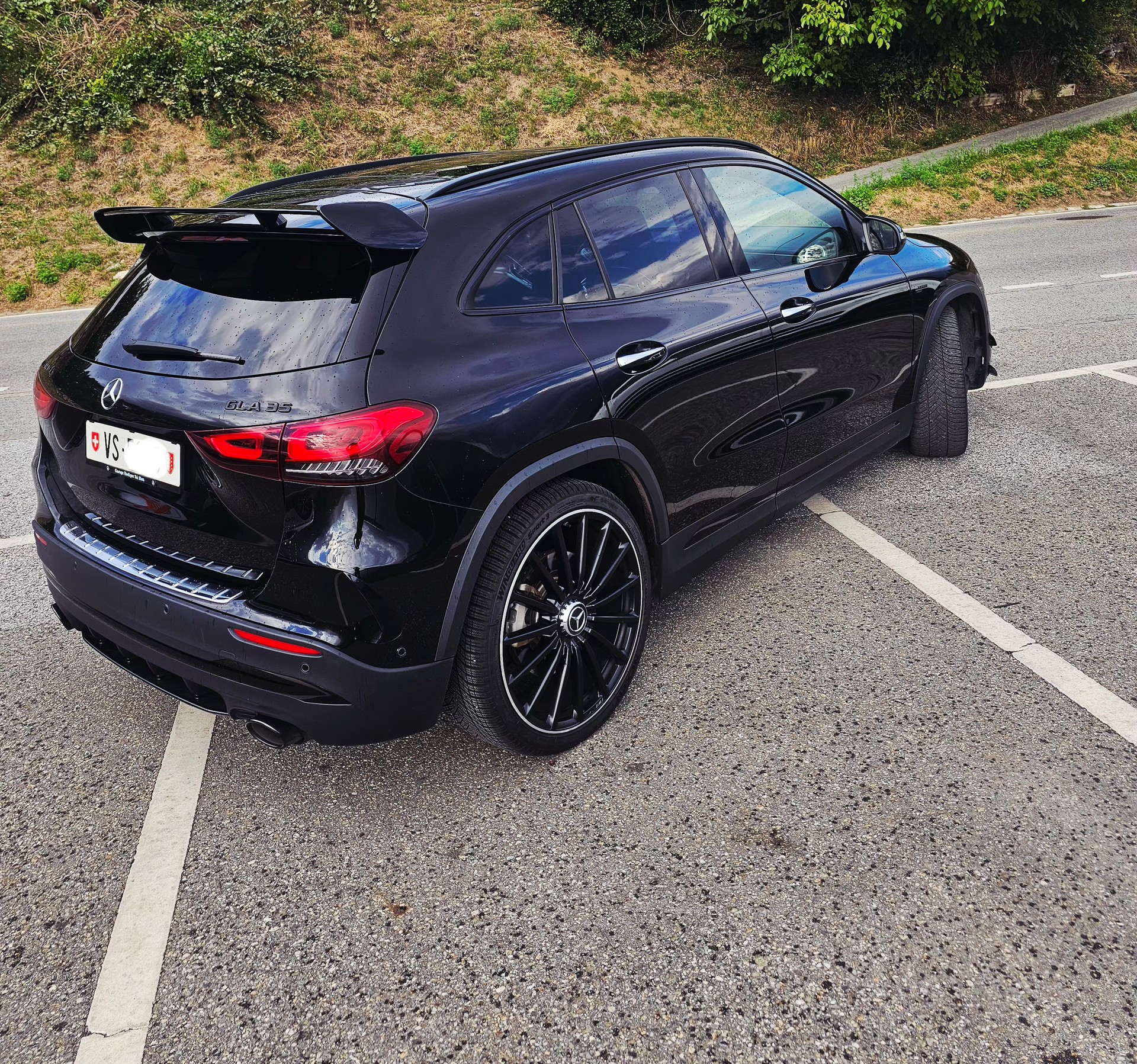 MERCEDES-BENZ MERCEDES-AMG GLA 35 4MATIC | AMG PERFORMANCE | PREMIUM PLUS | AÉRO AMG | BURMESTER-image-2
