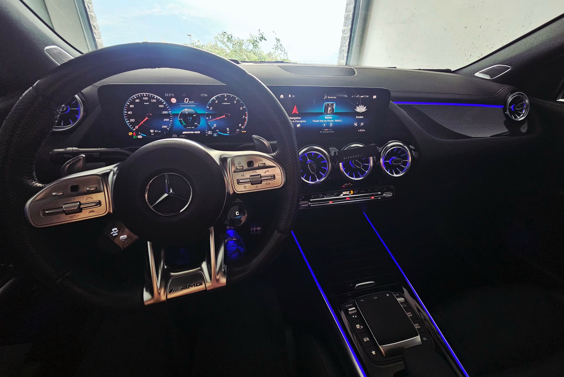MERCEDES-BENZ MERCEDES-AMG GLA 35 4MATIC | AMG PERFORMANCE | PREMIUM PLUS | AÉRO AMG | BURMESTER-image-5