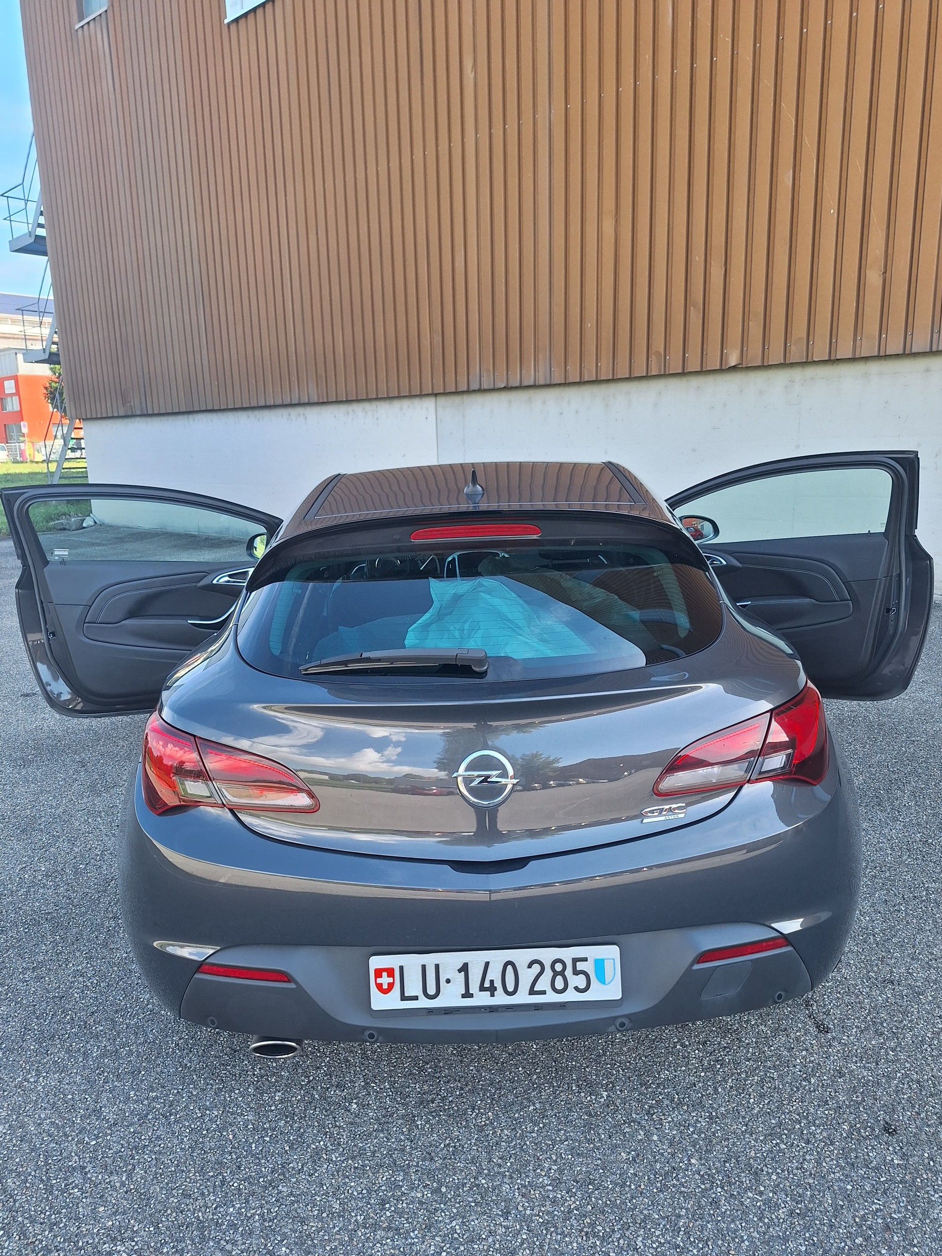 OPEL GTC A14NET Sport-image-15