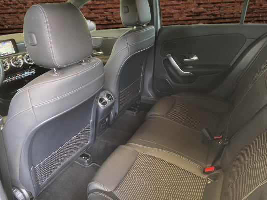 MERCEDES-BENZ A 180 Night Star-image-12