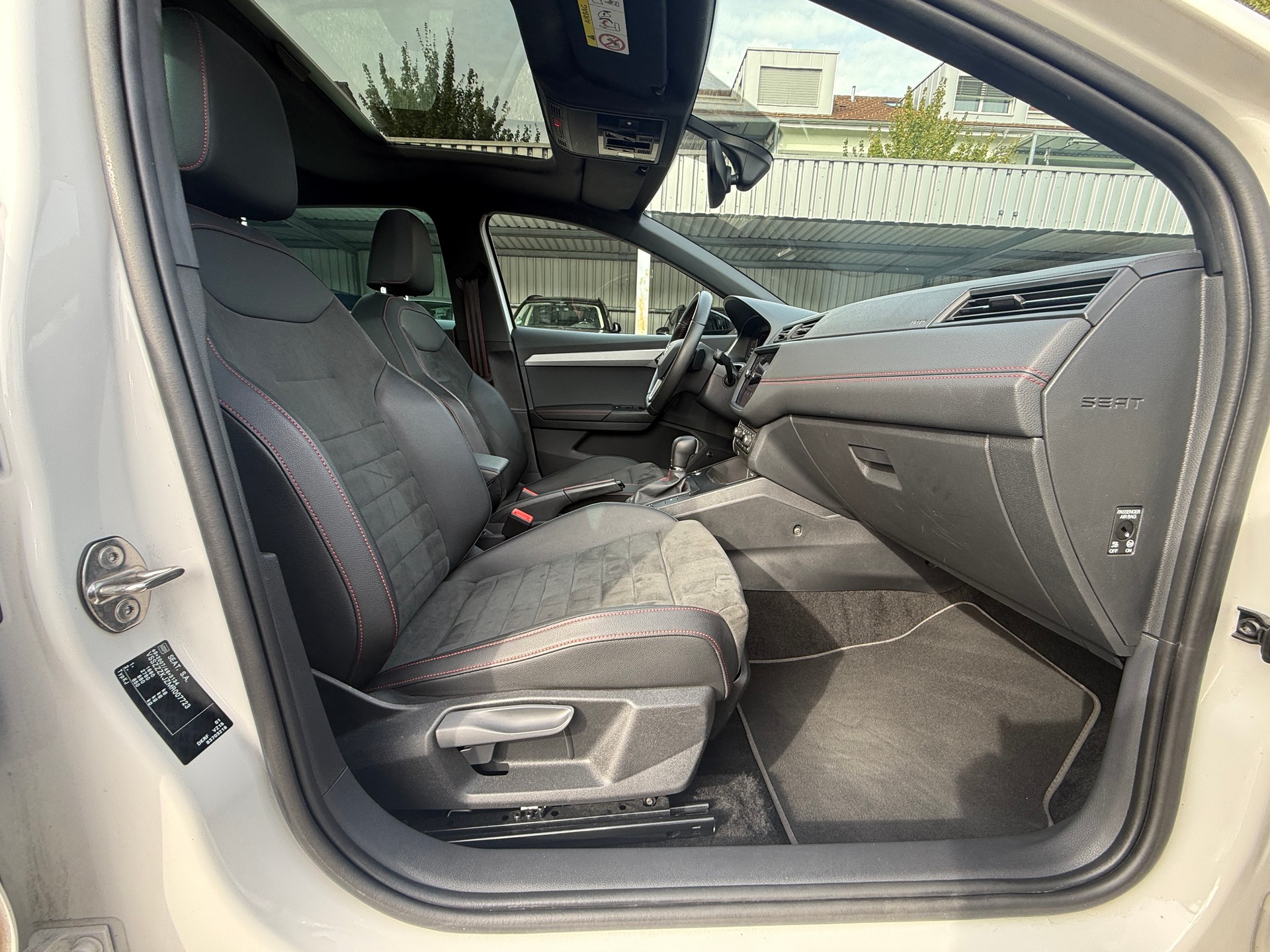SEAT Ibiza 1.0 EcoTSI Hola FR DSG ***PANORAMADACH***-image-18