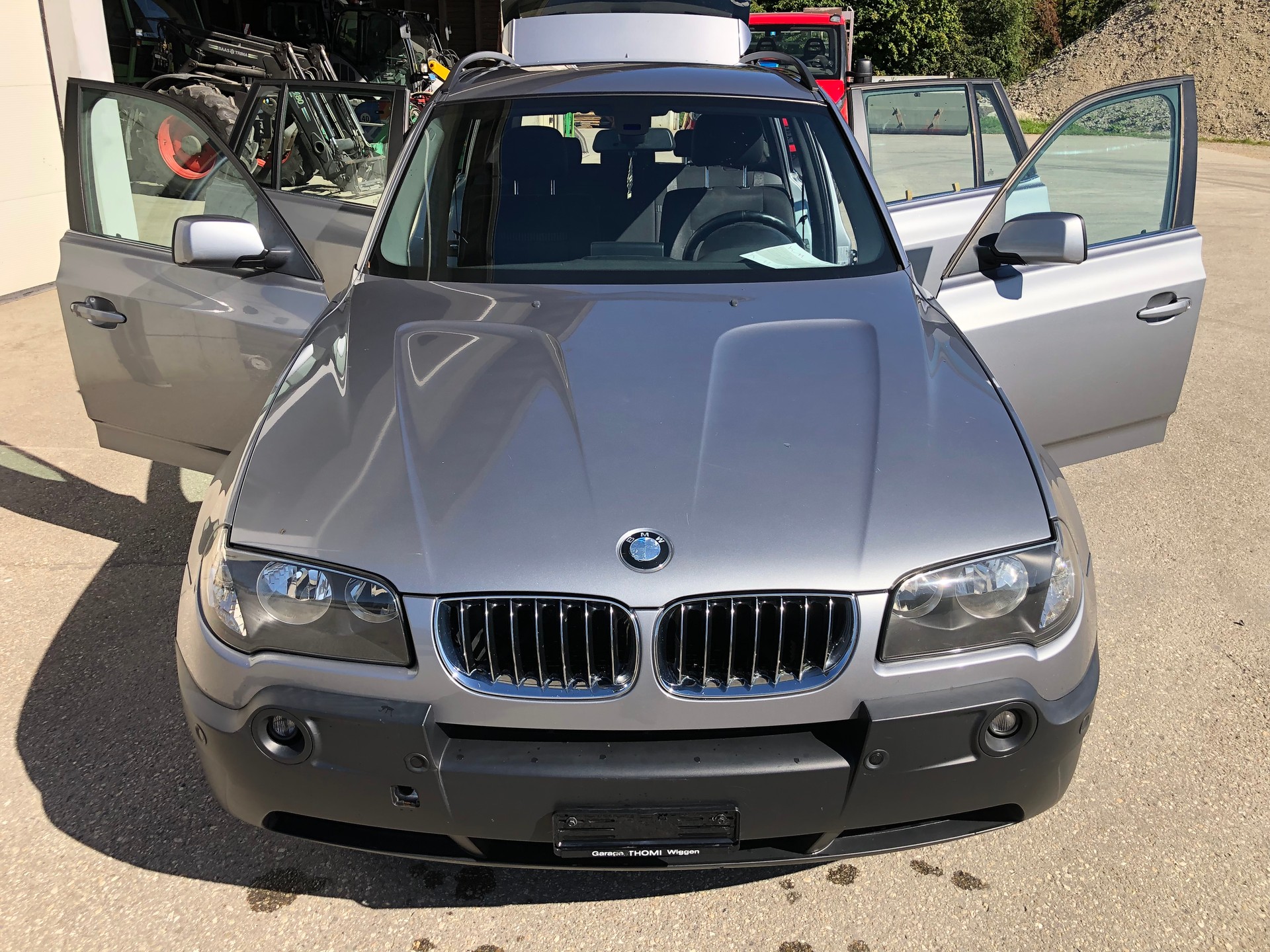 BMW X3 2.5i-image-12