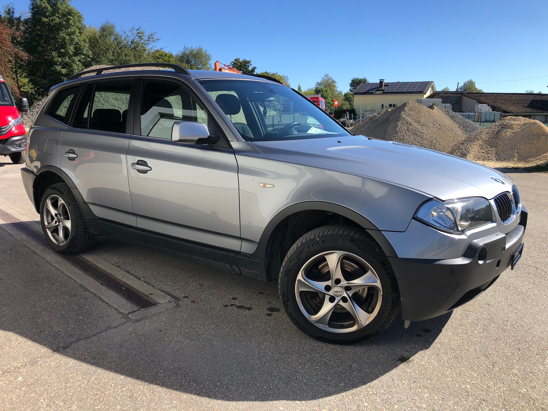 BMW X3 2.5i-image-2