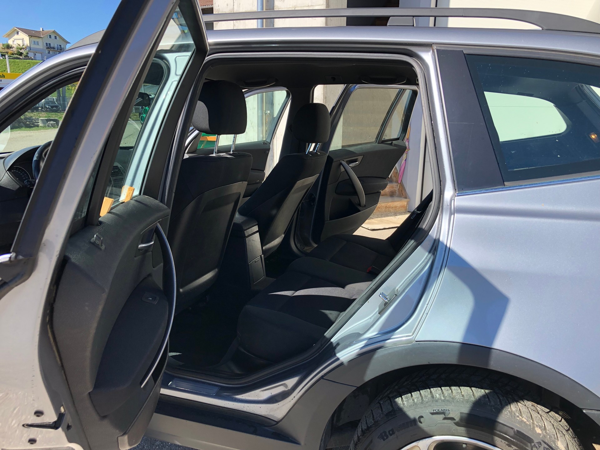 BMW X3 2.5i-image-8